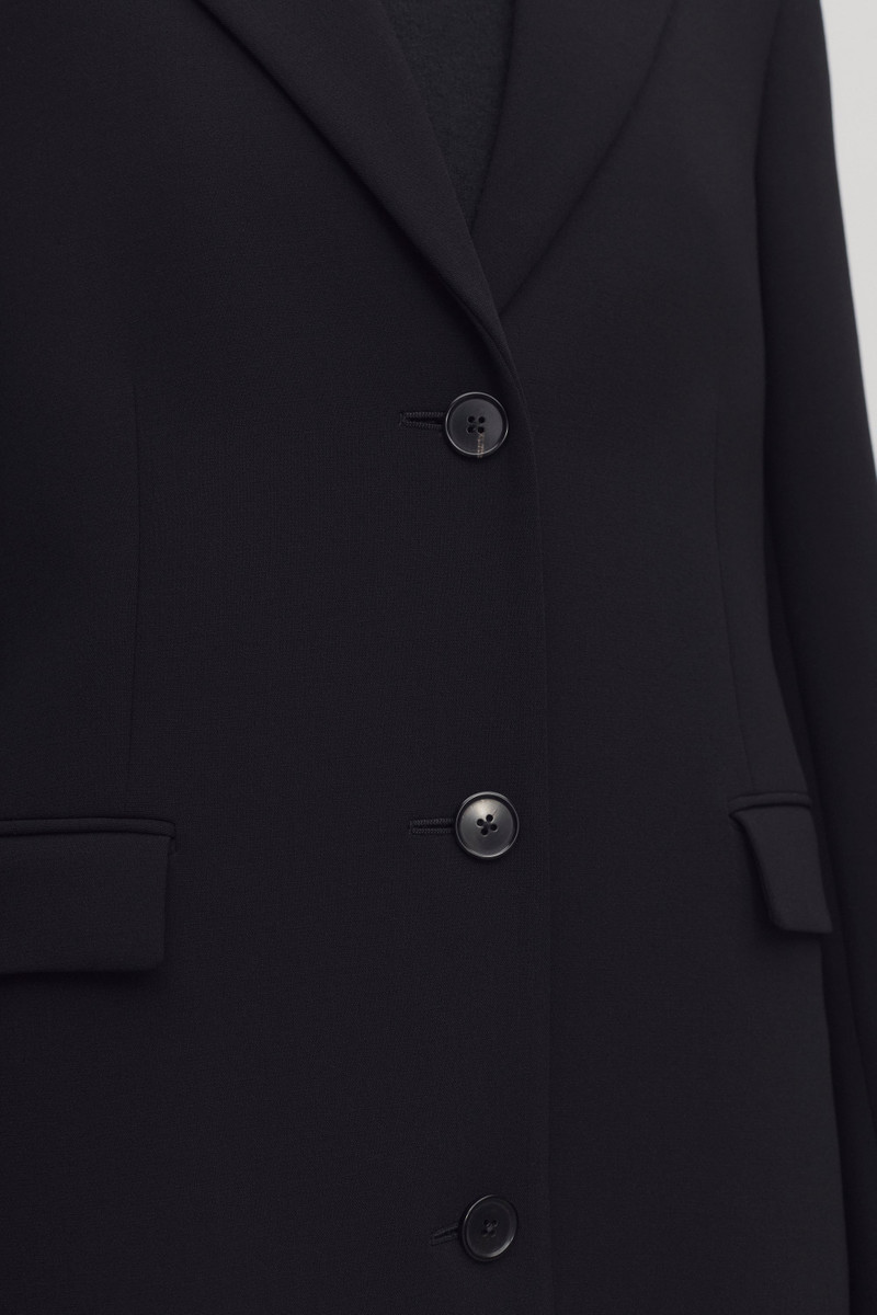 Cerys Coat in Virgin Wool 6