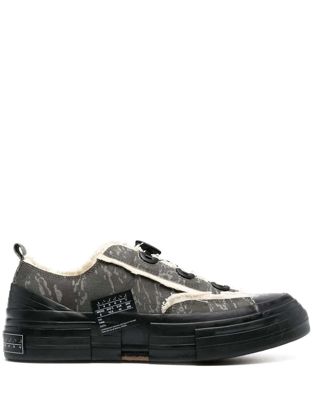 camouflage-print low-top sneakers - 1