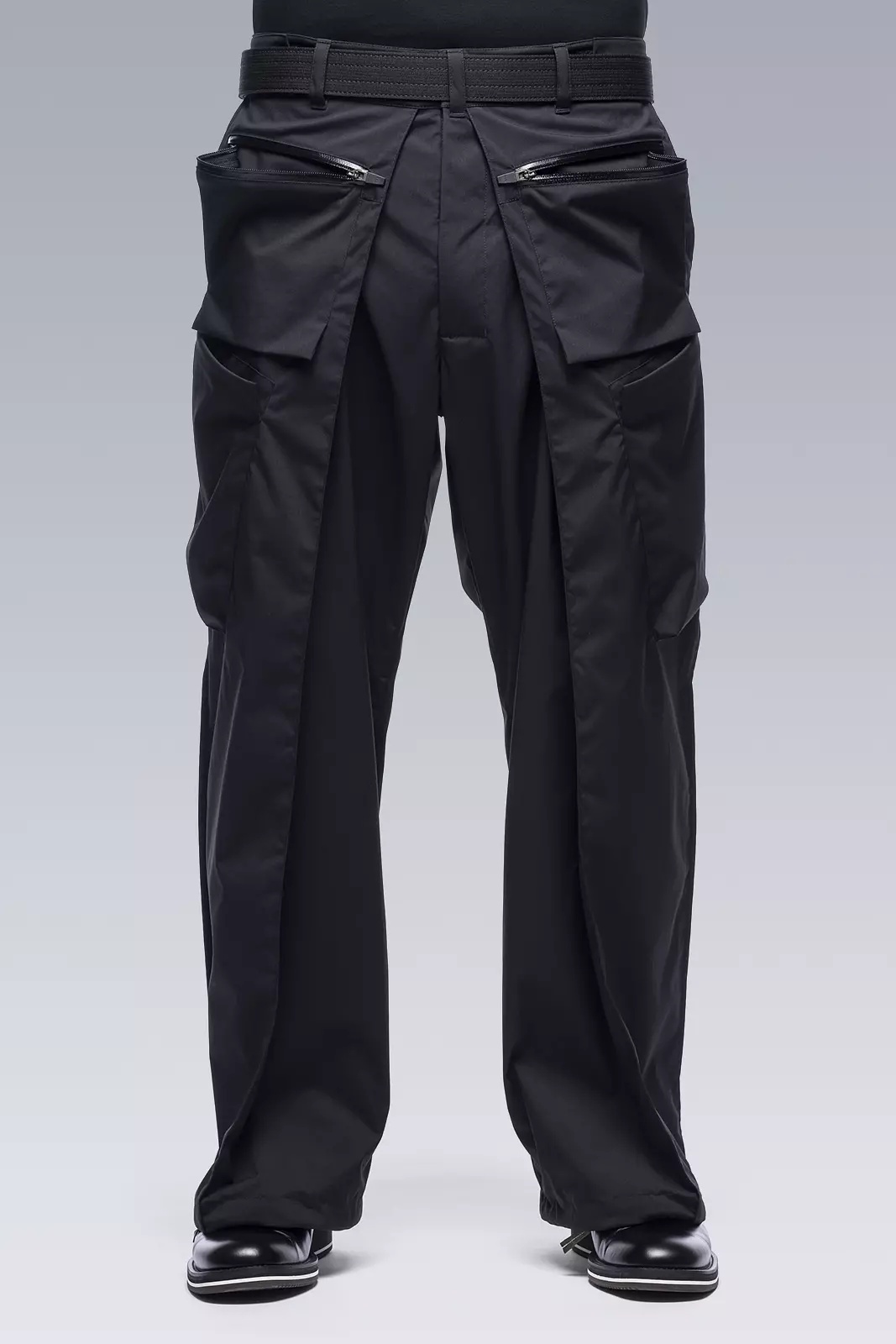 P45A-E Encapsulated Nylon Single Pleat Cargo Trouser Black - 17