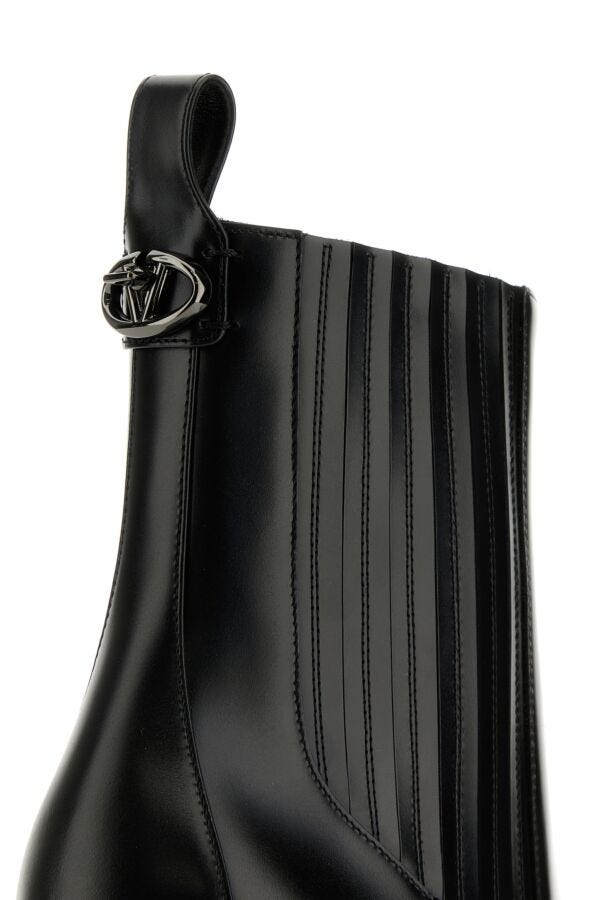 Black leather VLogo Lockette ankle boots - 4