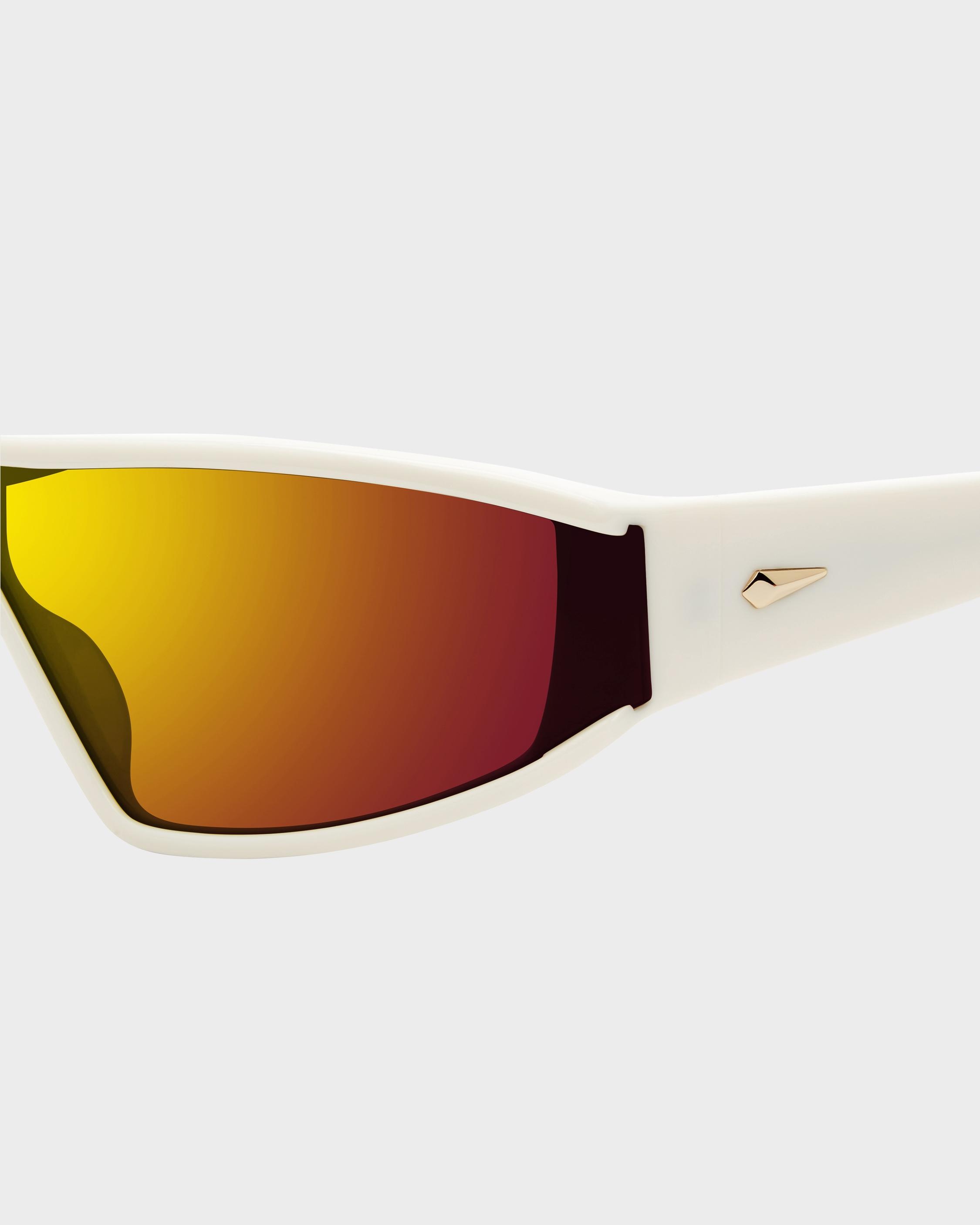 Cleo
Shield Sunglasses - 3