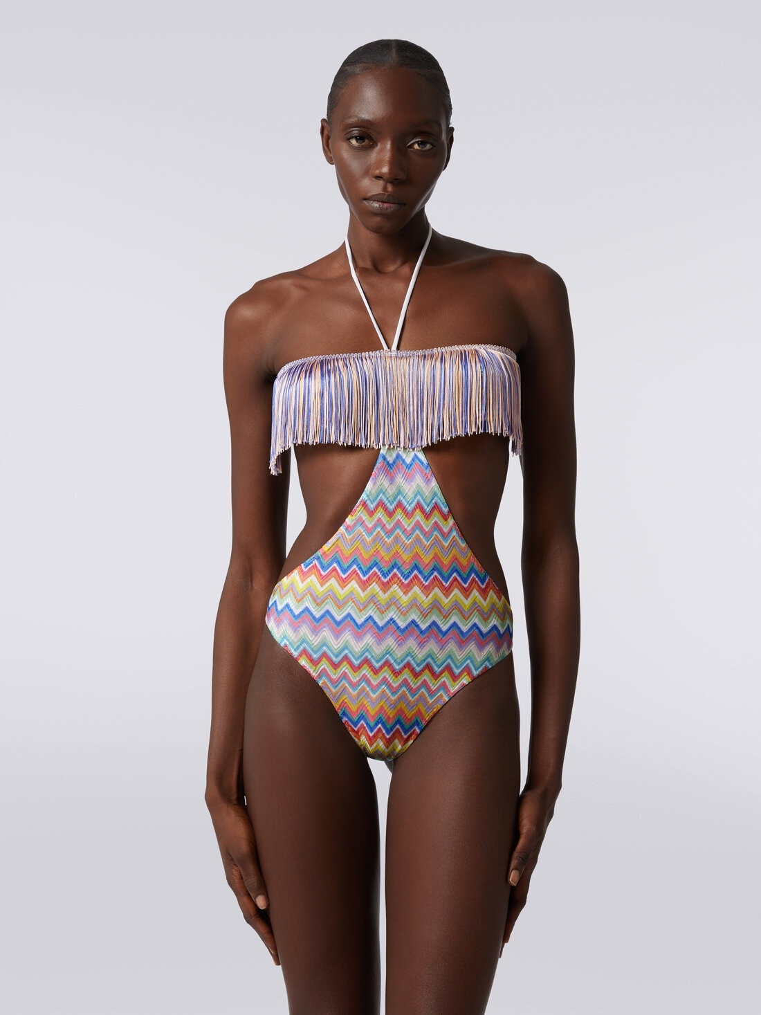 One-piece swimming costume with zigzag print and fringes - 2