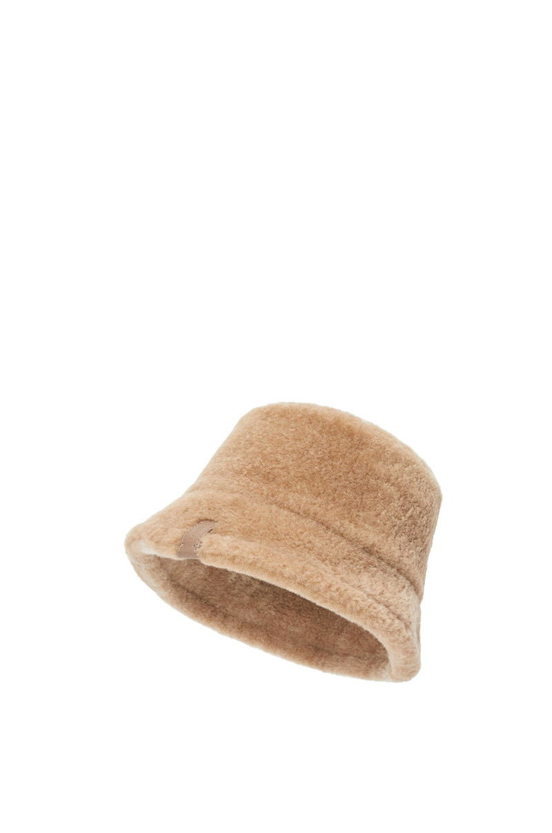 Loewe Bucket hat in shearling outlook