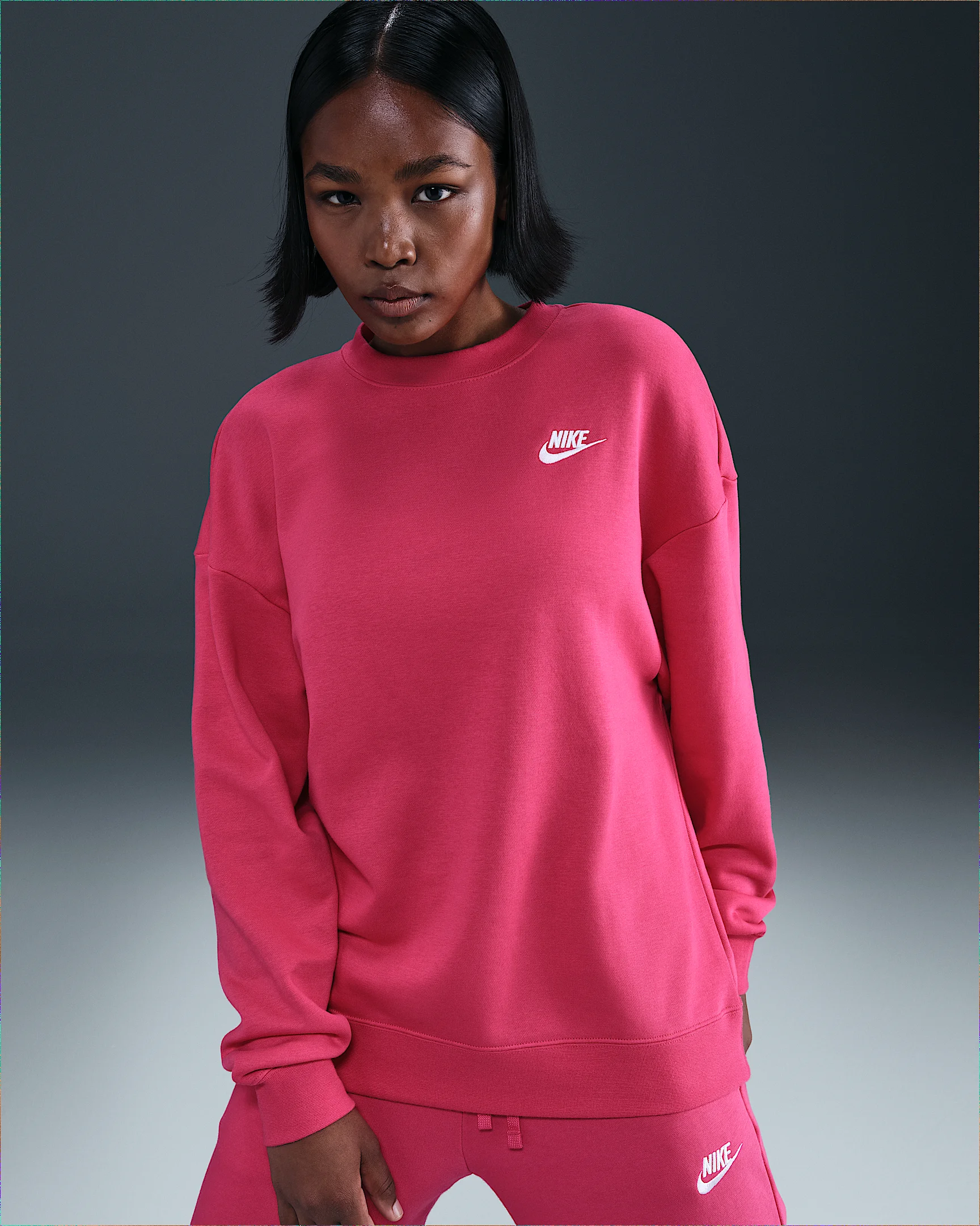 Nike Sportswear Club Fleece Women's Loose Crew-Neck Sweatshirt - 1