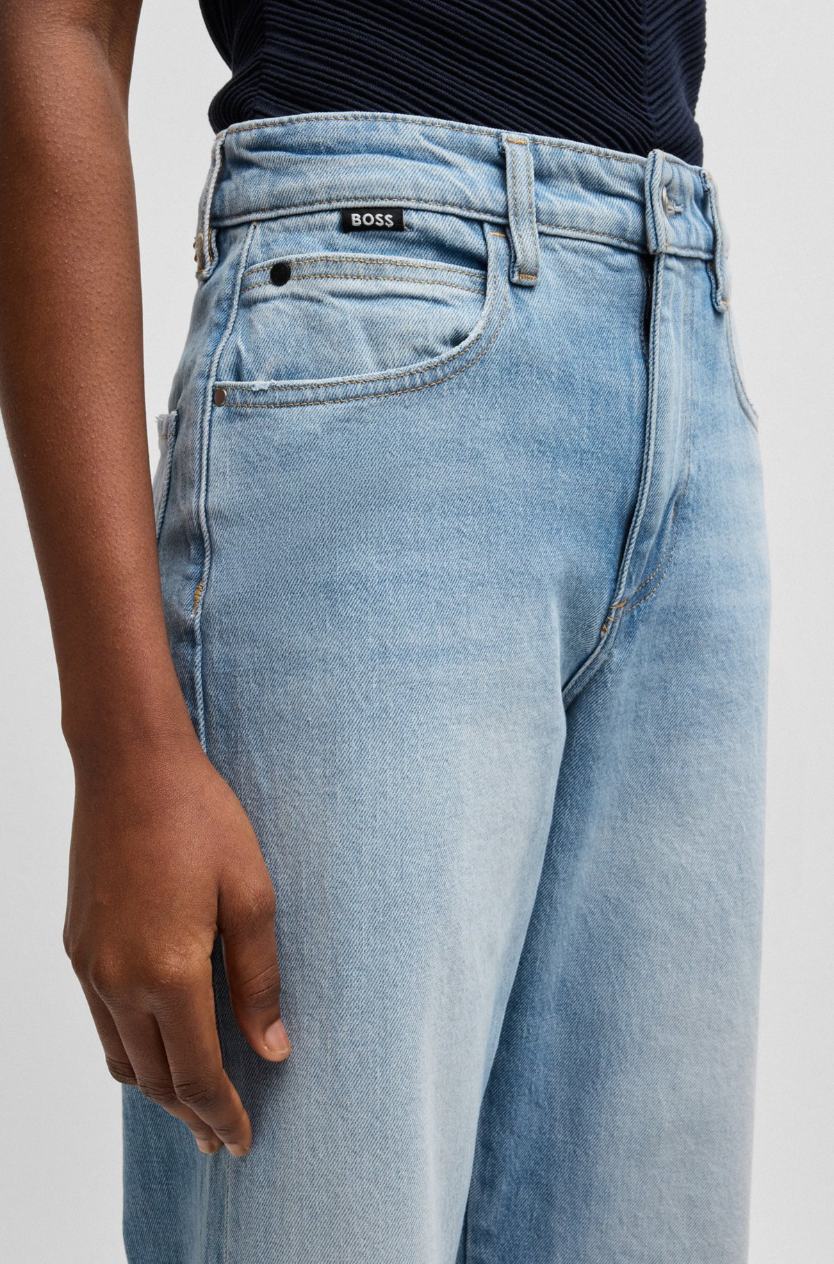 FLARED-LEG JEANS IN BLUE COMFORT-STRETCH DENIM - 5