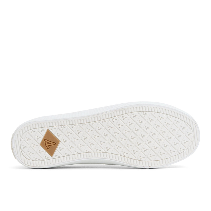 Crest Vibe Sneaker 5