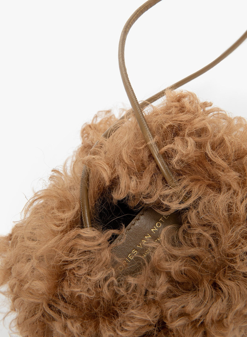 Dries Van Noten SHEARLING PHONE POUCH outlook