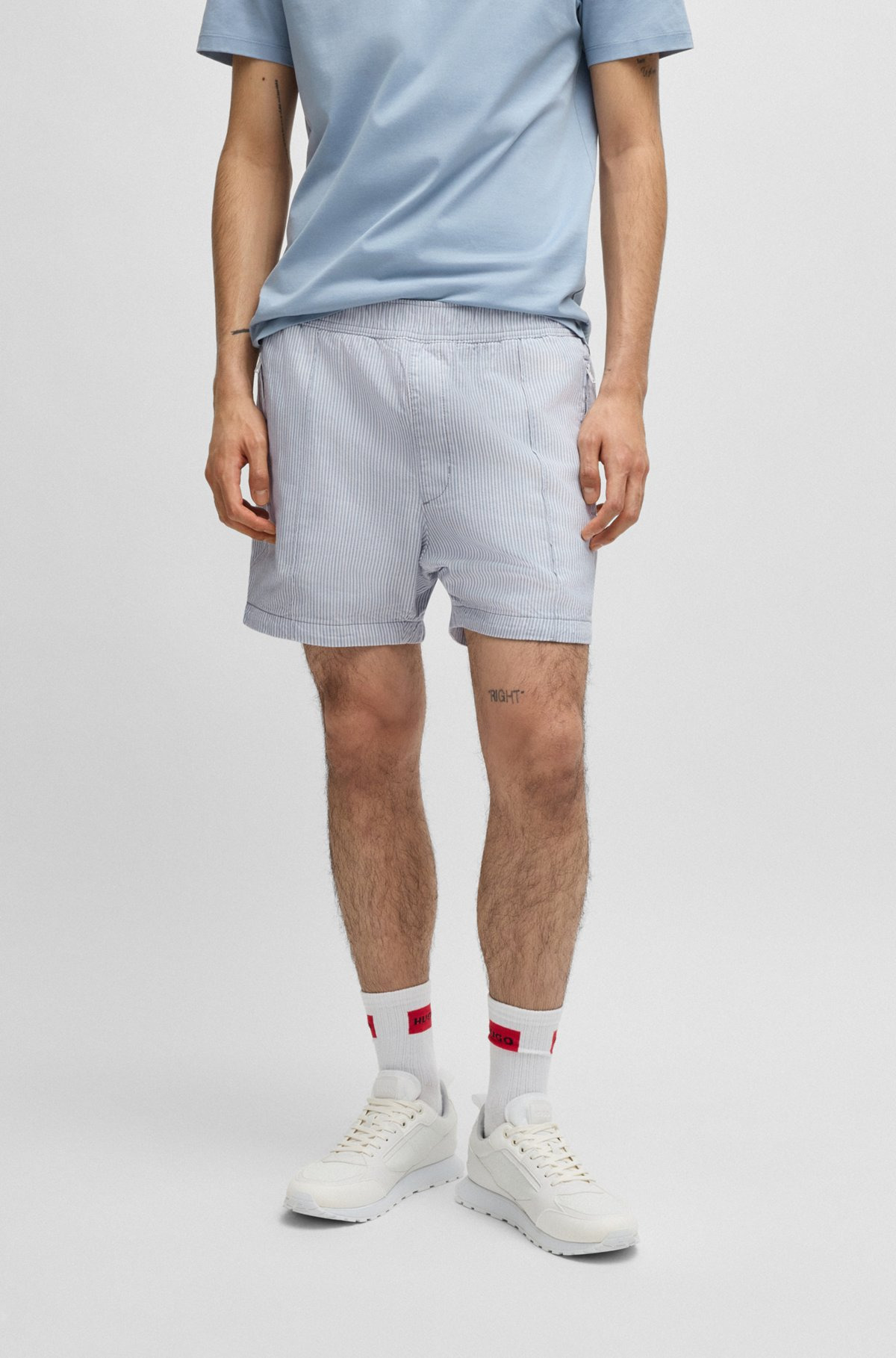 SHORTS WITH VERTICAL STRIPE - 2