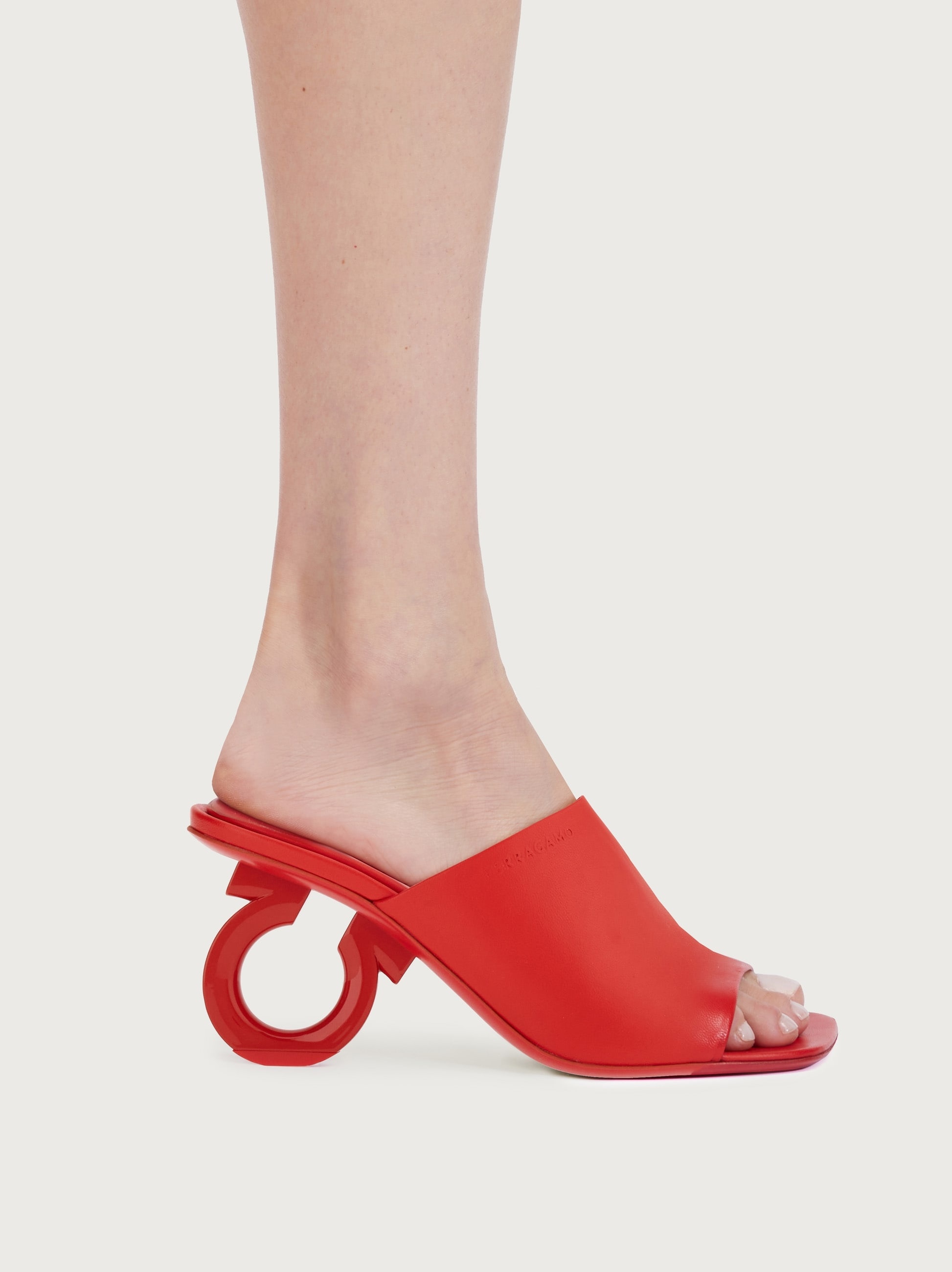 [Salvatore Ferragamo] サルヴァトーレフェラガモ / Slide Elina FERRAGAMO Elina slide | REVERSIBLE