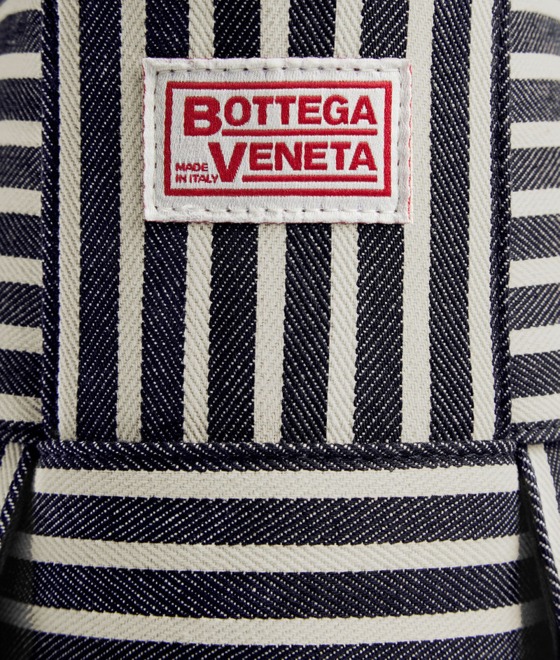 Medium Arco Tote Bag 7