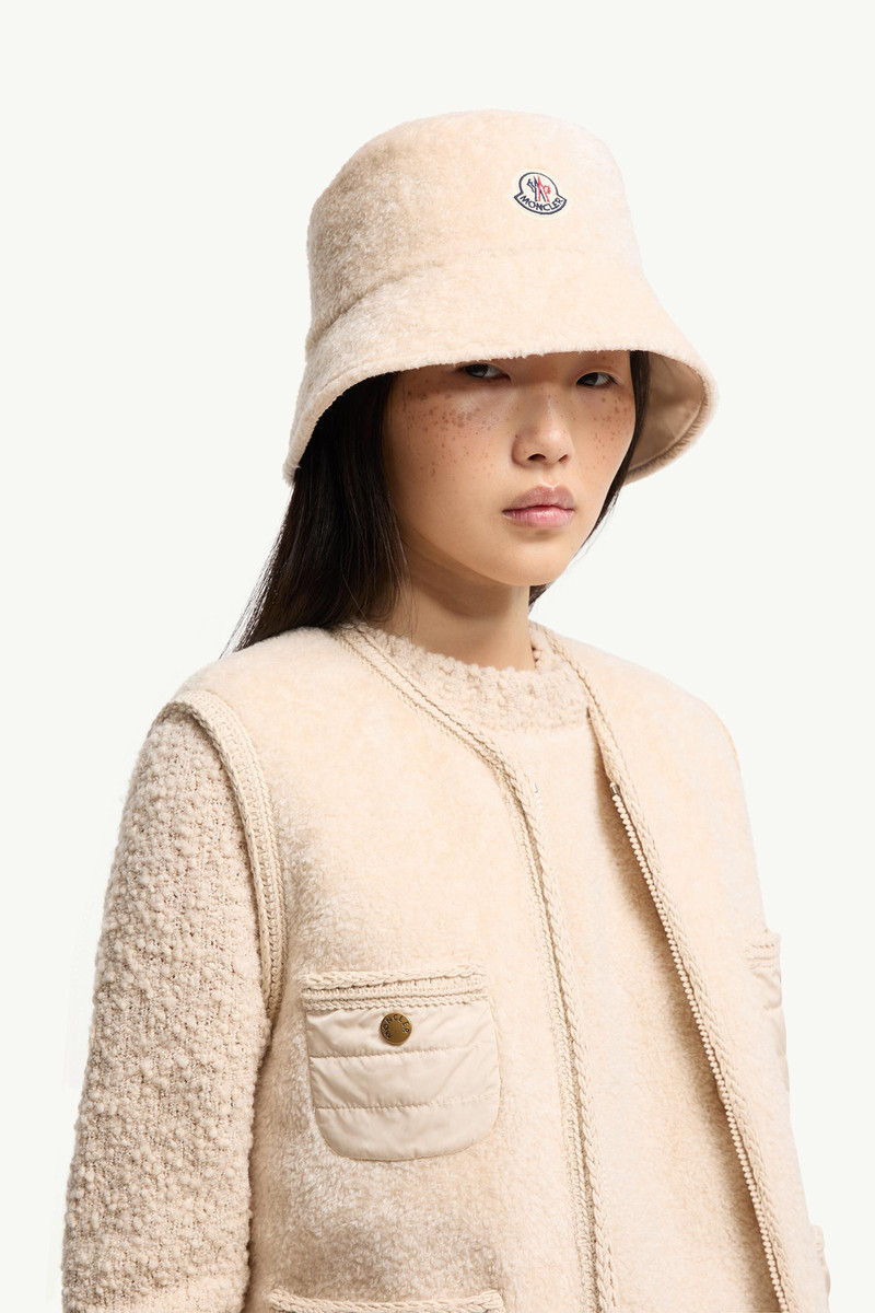 Moncler Teddy Bucket Hat outlook