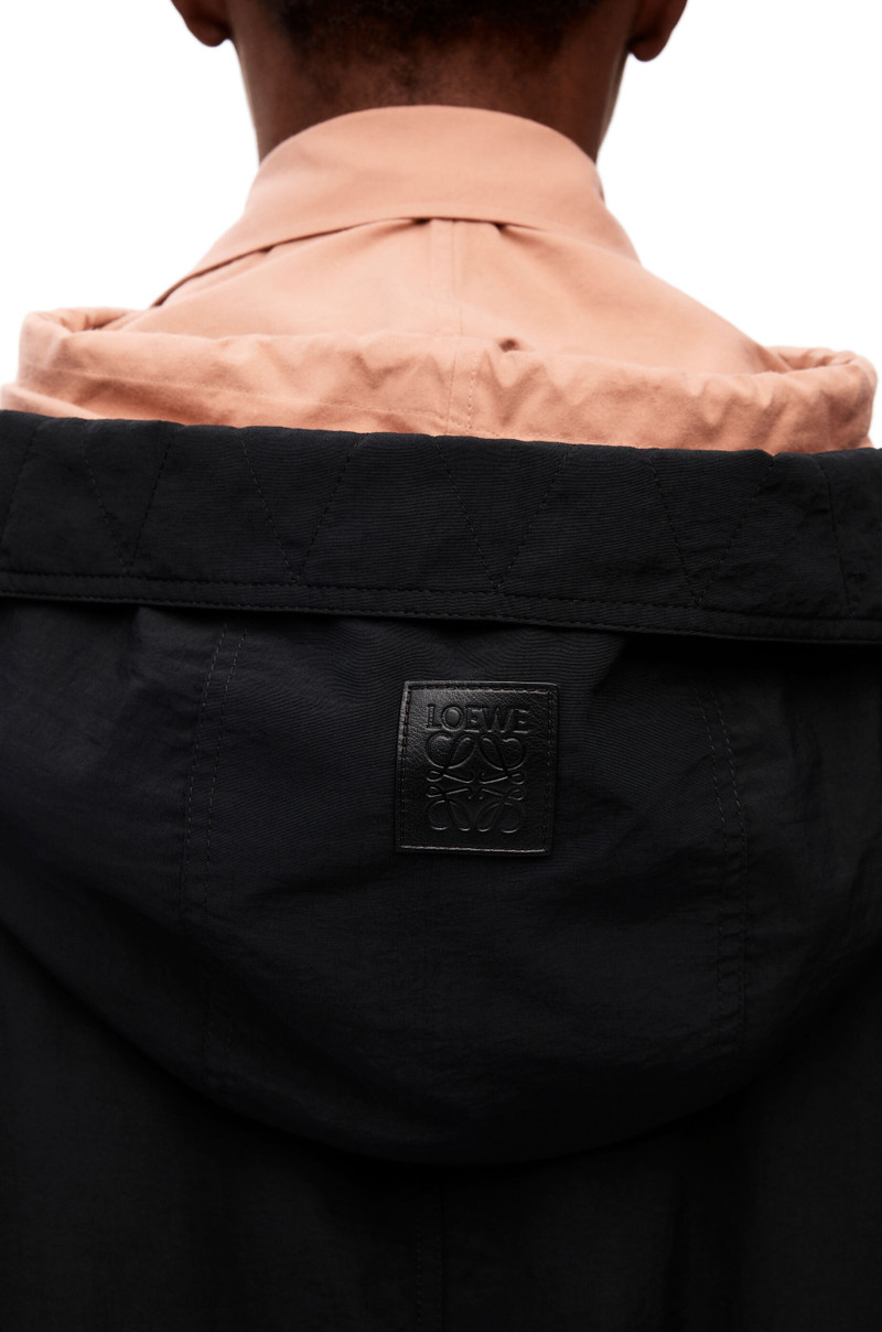 Hooded parka in nylon 4