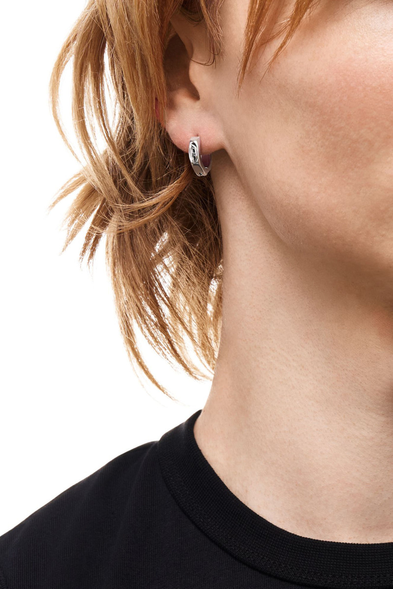STAINLESS STEEL SINGLE HOOP EARRING 3