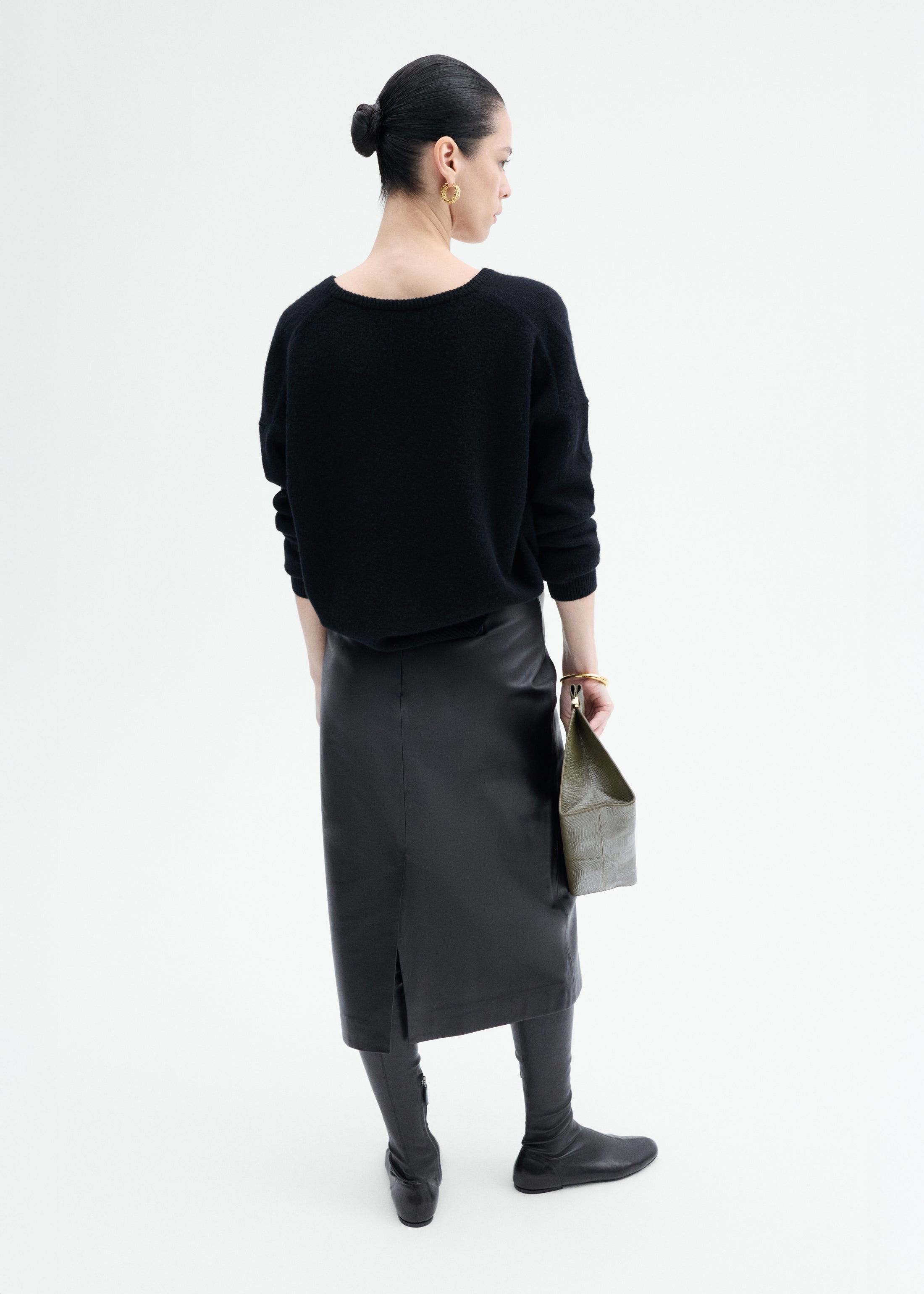 V-Neck Sweater in Cashmere - 4