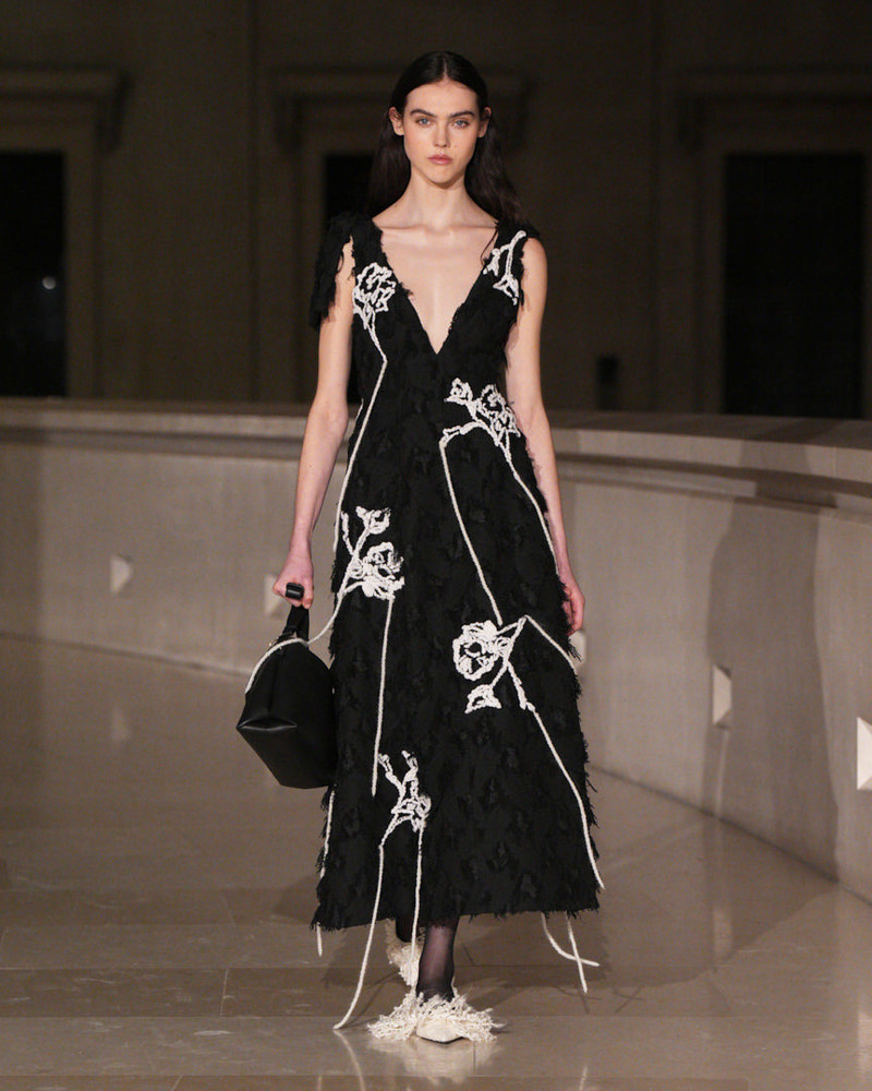 EMBROIDERED FIL COUPÉ JACQUARD MIDI DRESS 7