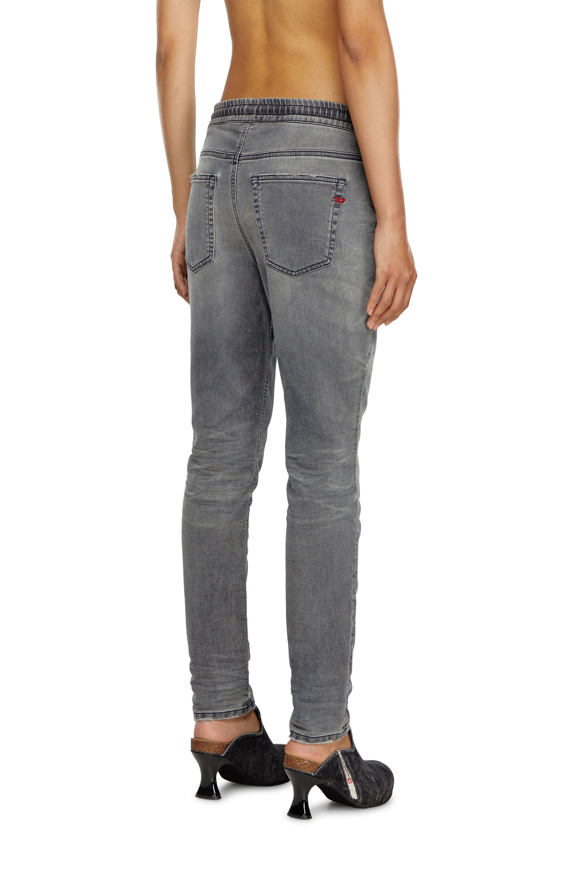 DIESEL◆デニム｜Boyfriend 2031 D-Krailey Joggjeans 068lt Diesel BOYFRIEND 2031 D-KRAILEY JOGGJEANS® 068LT | REVERSIBLE