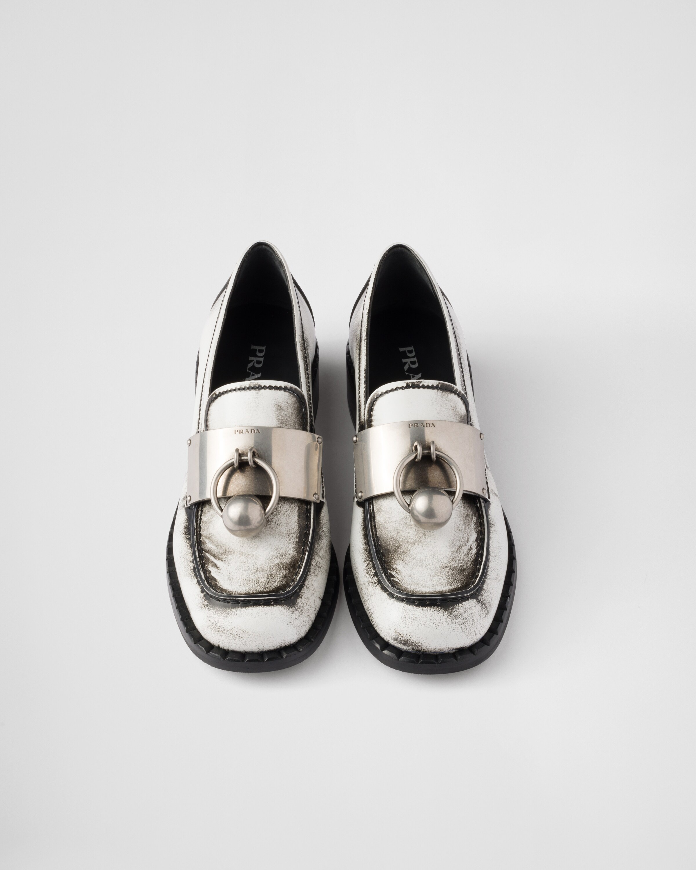 Brushed leather loafers with metal details - 4