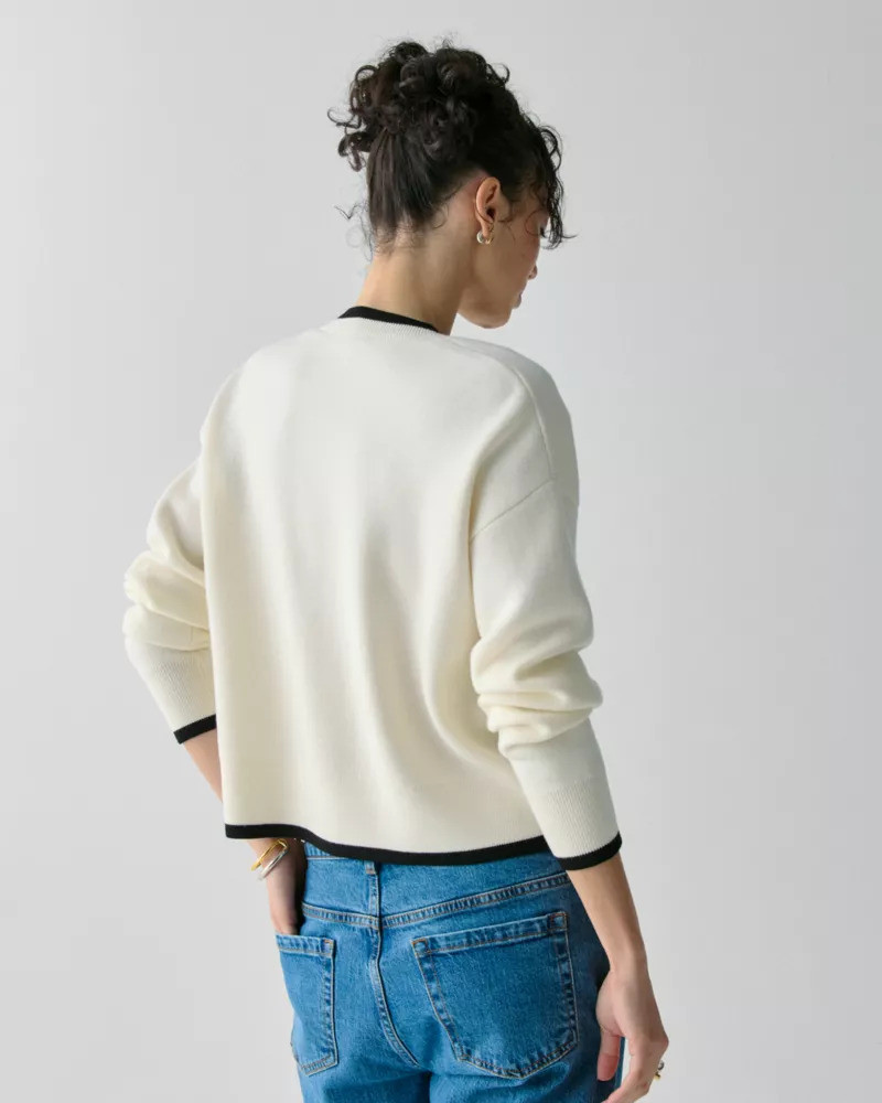 V-neck Cardigan 3