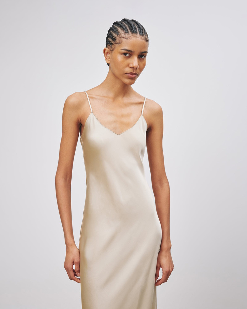 NILI LOTAN CAMI GOWN outlook