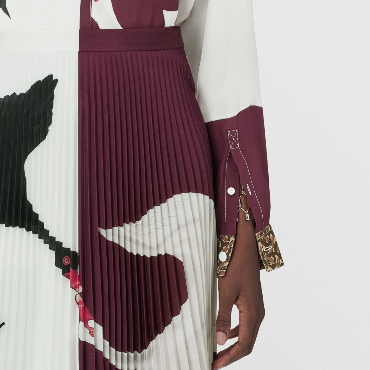 Swan Graphic Pleated Skirt - 3