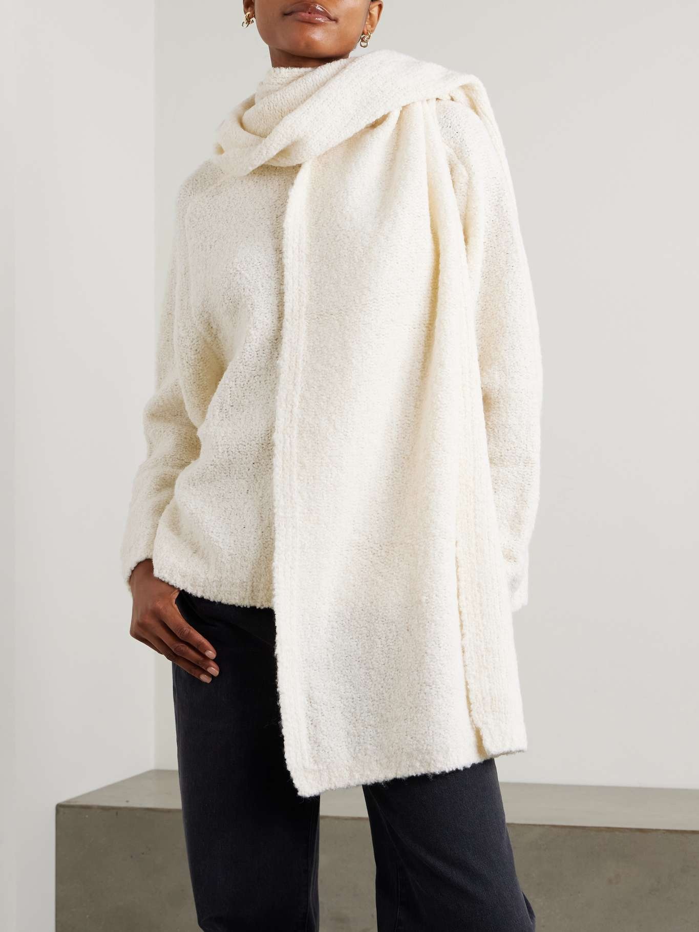 Siren bouclé sweater with detachable scarf - 3