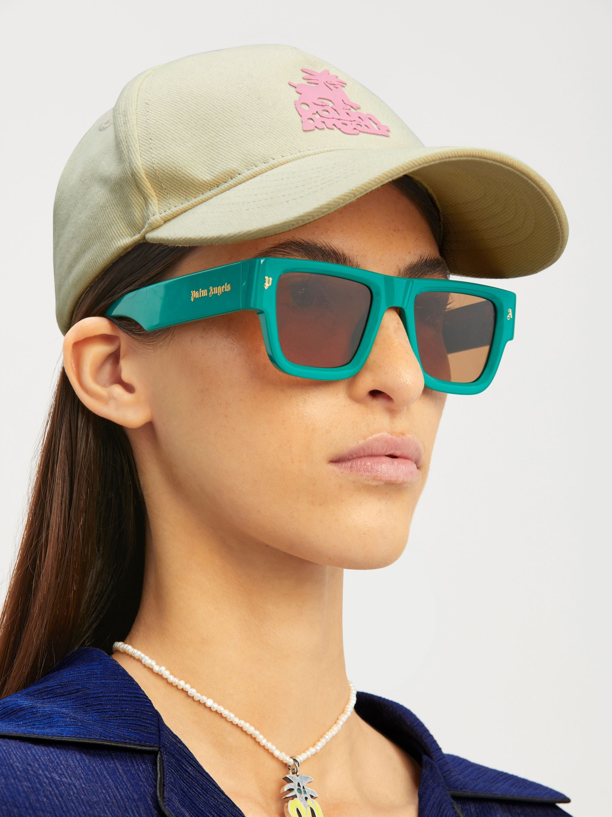Leon Cap 2