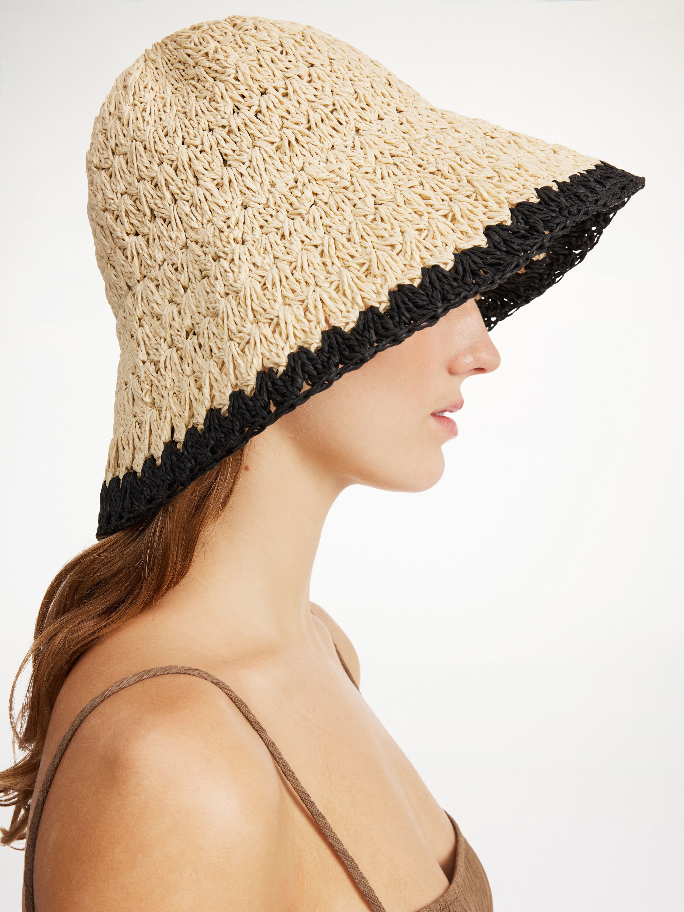 Strawie hat - 2