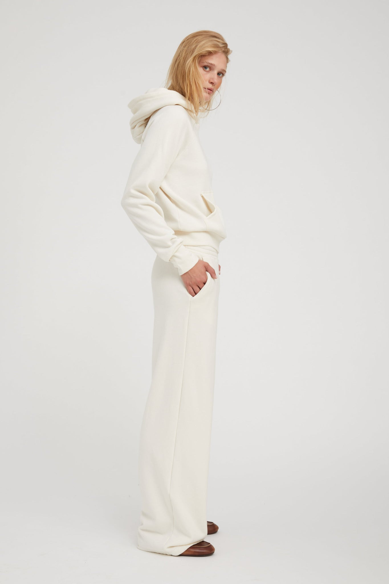 CREME SHRUNKEN HOODIE - 6
