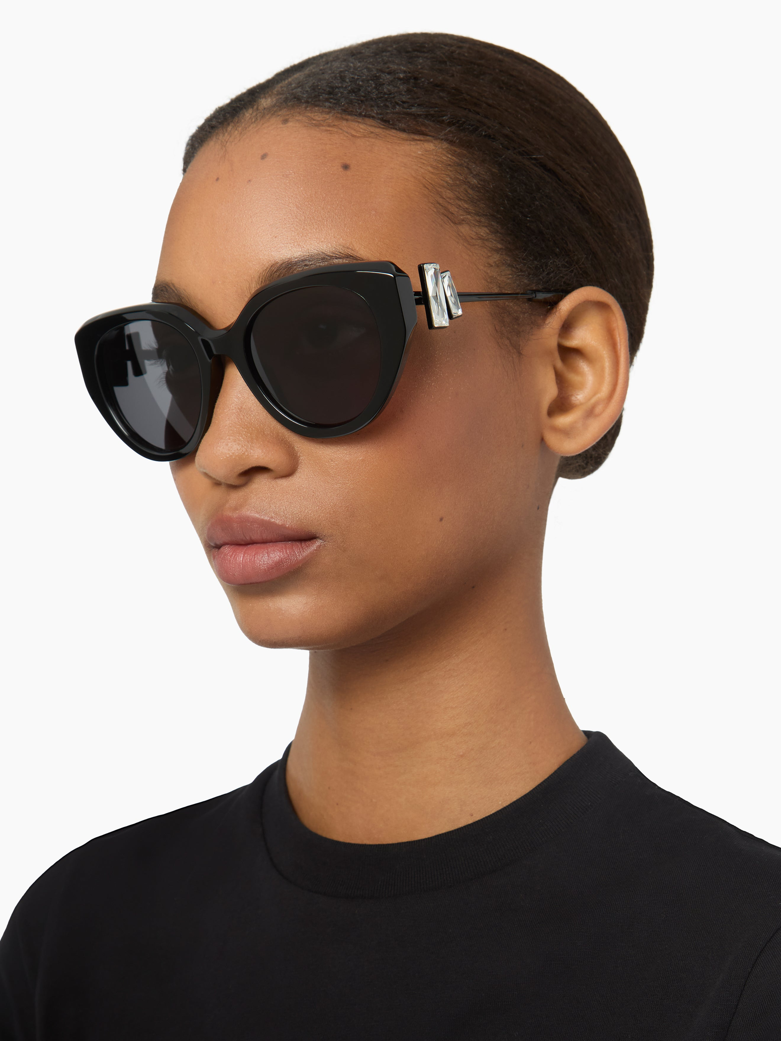 WAVES ROUND BLACK SUNGLASSES - 11