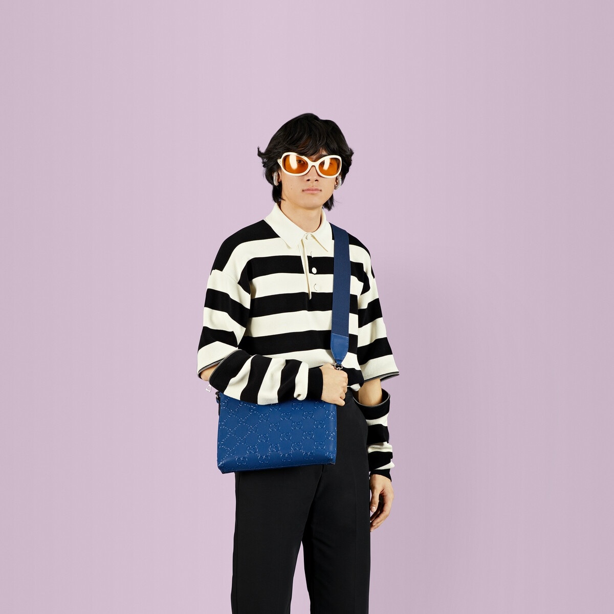 GG embossed medium messenger bag - 3