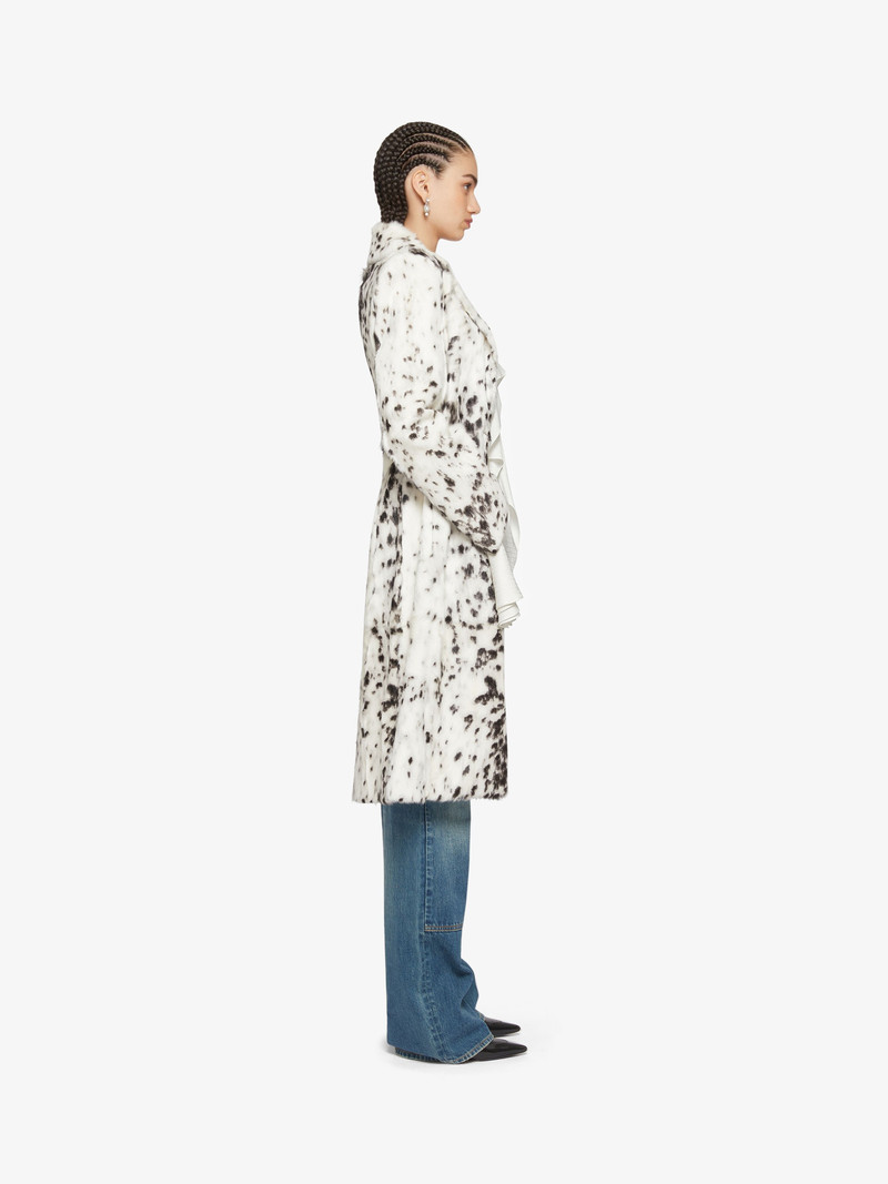 COAT IN FUR WITH SNOW LEOPARD PRINT 3