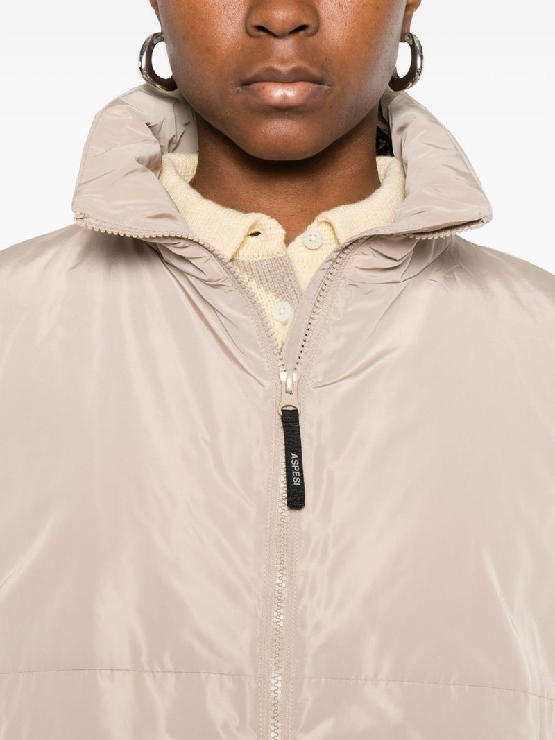 zip-fastening jacket 5