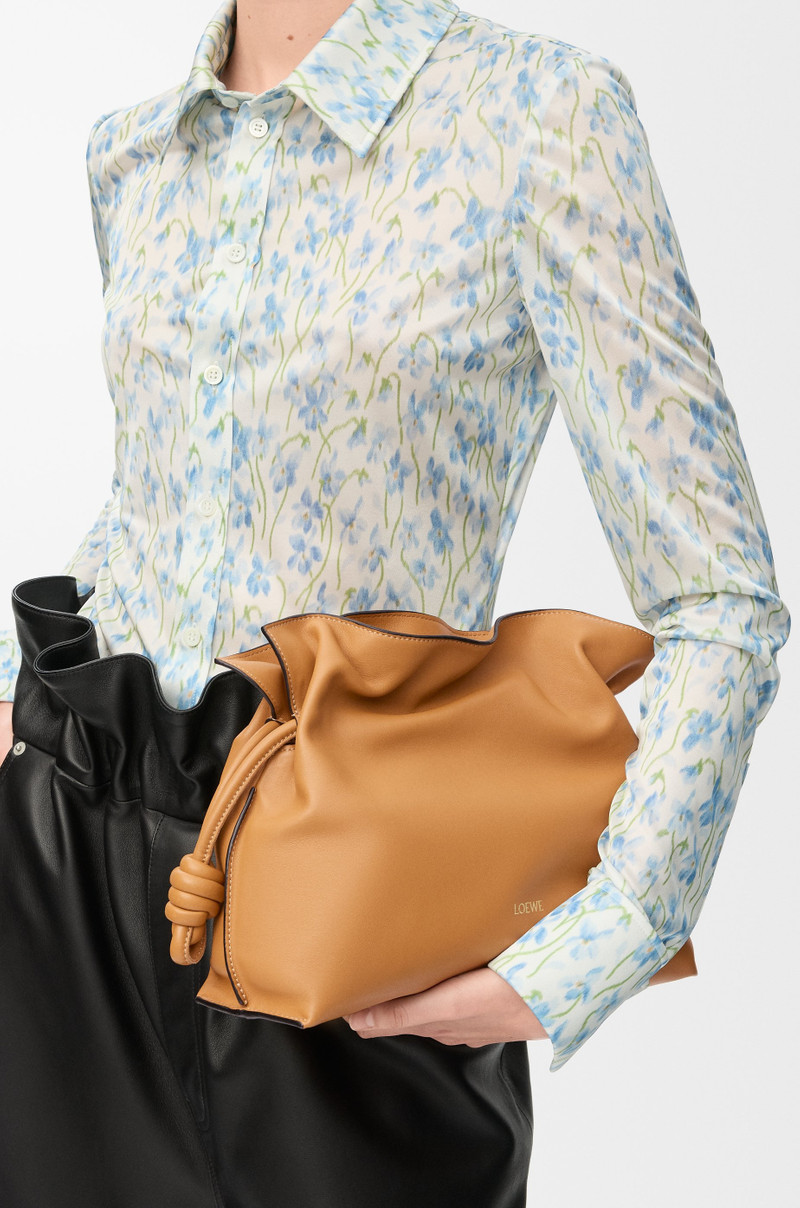 Loewe Flamenco clutch in nappa calfskin outlook
