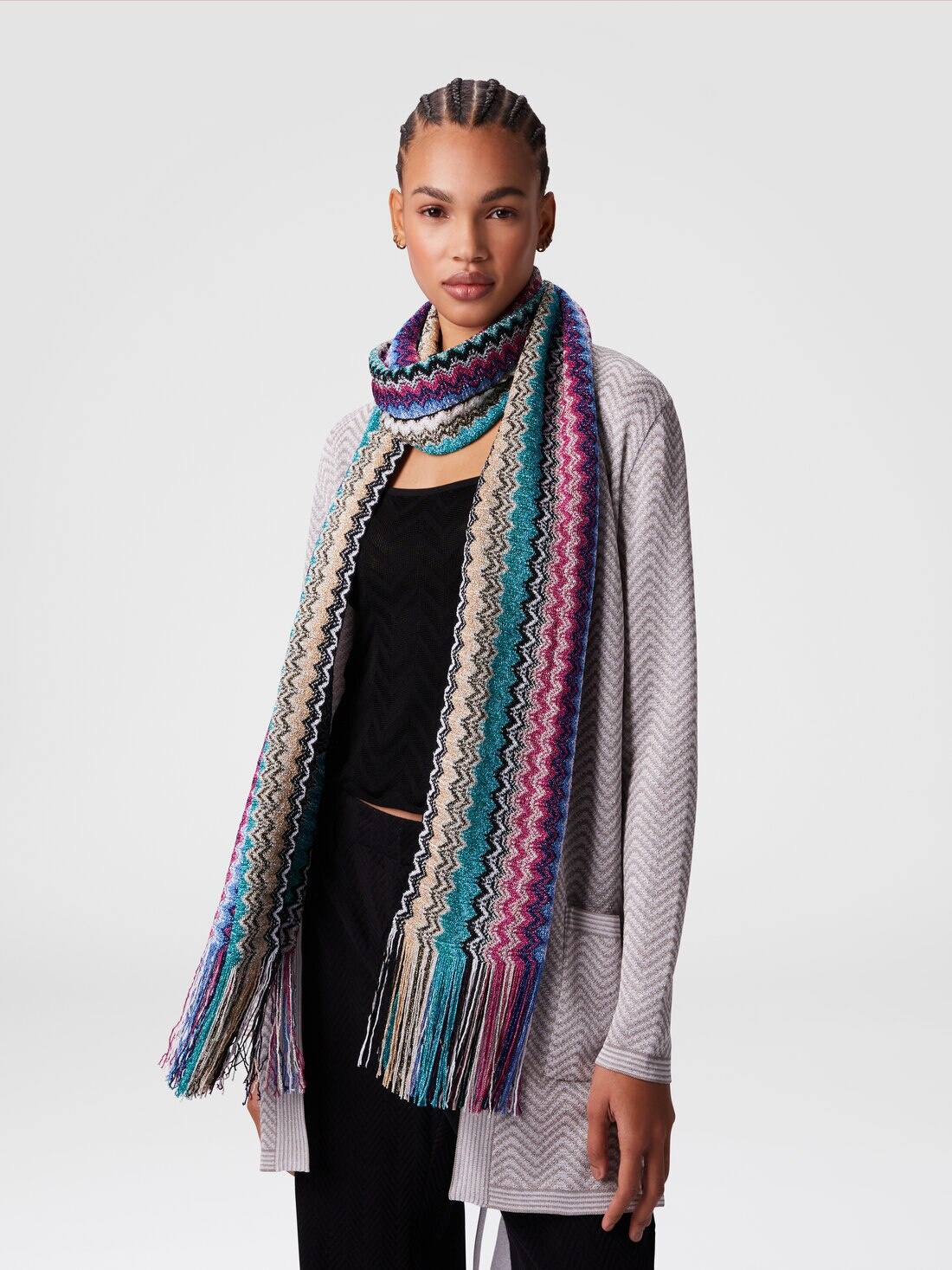 Viscose blend scarf with chevron pattern and fringes - 3