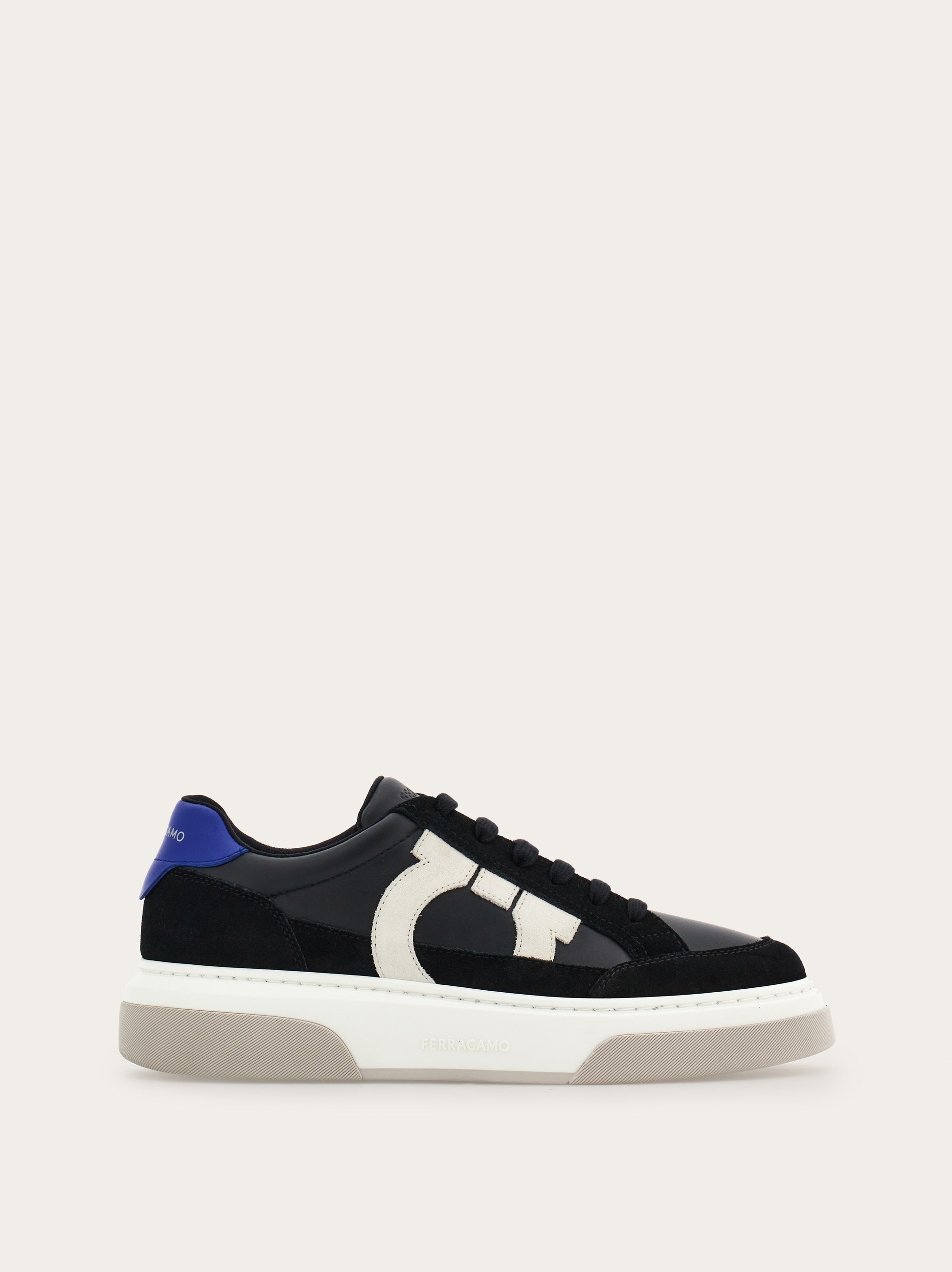 Low cut sneaker with Gancini outline - 1