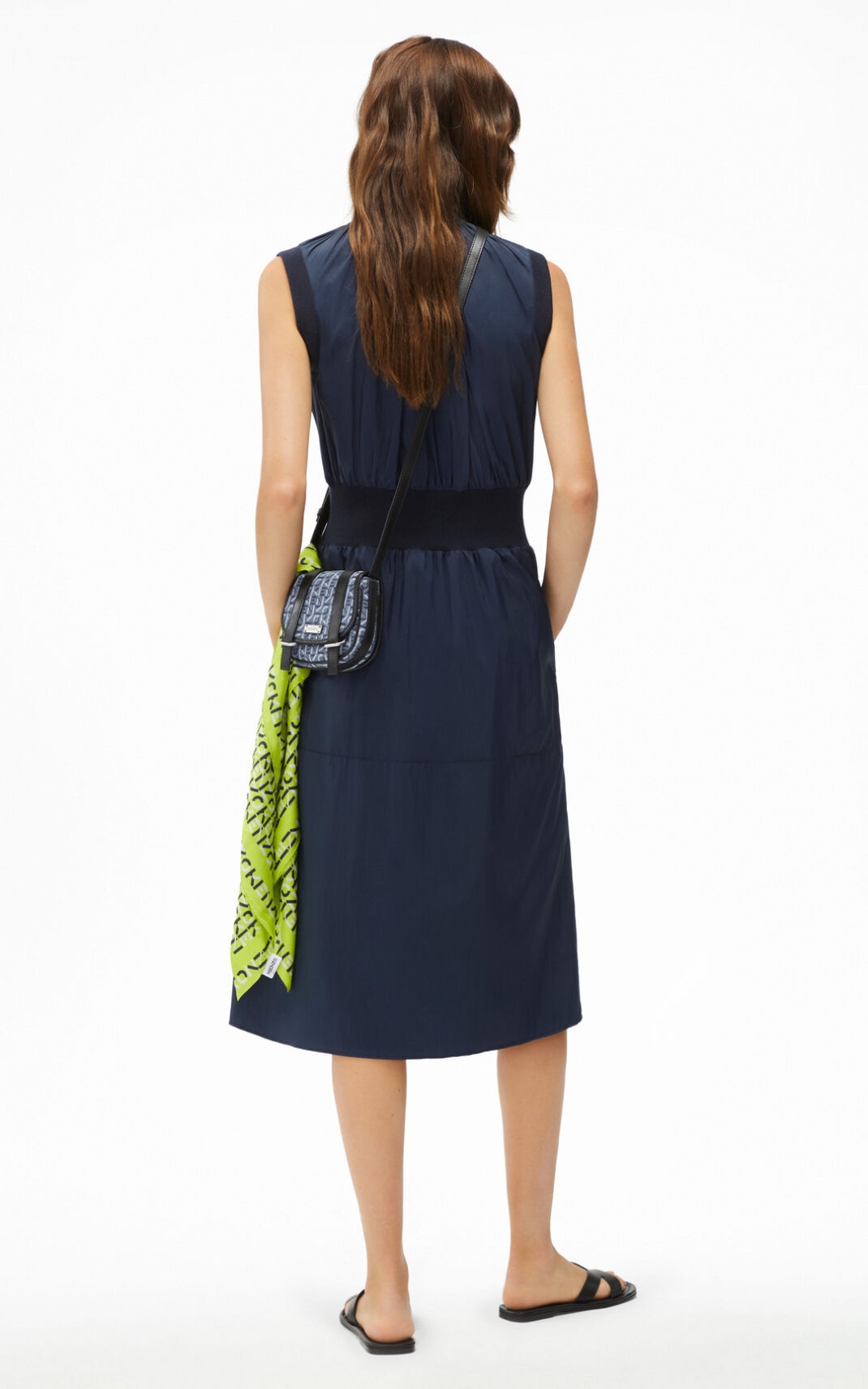 Fitted dress - 5