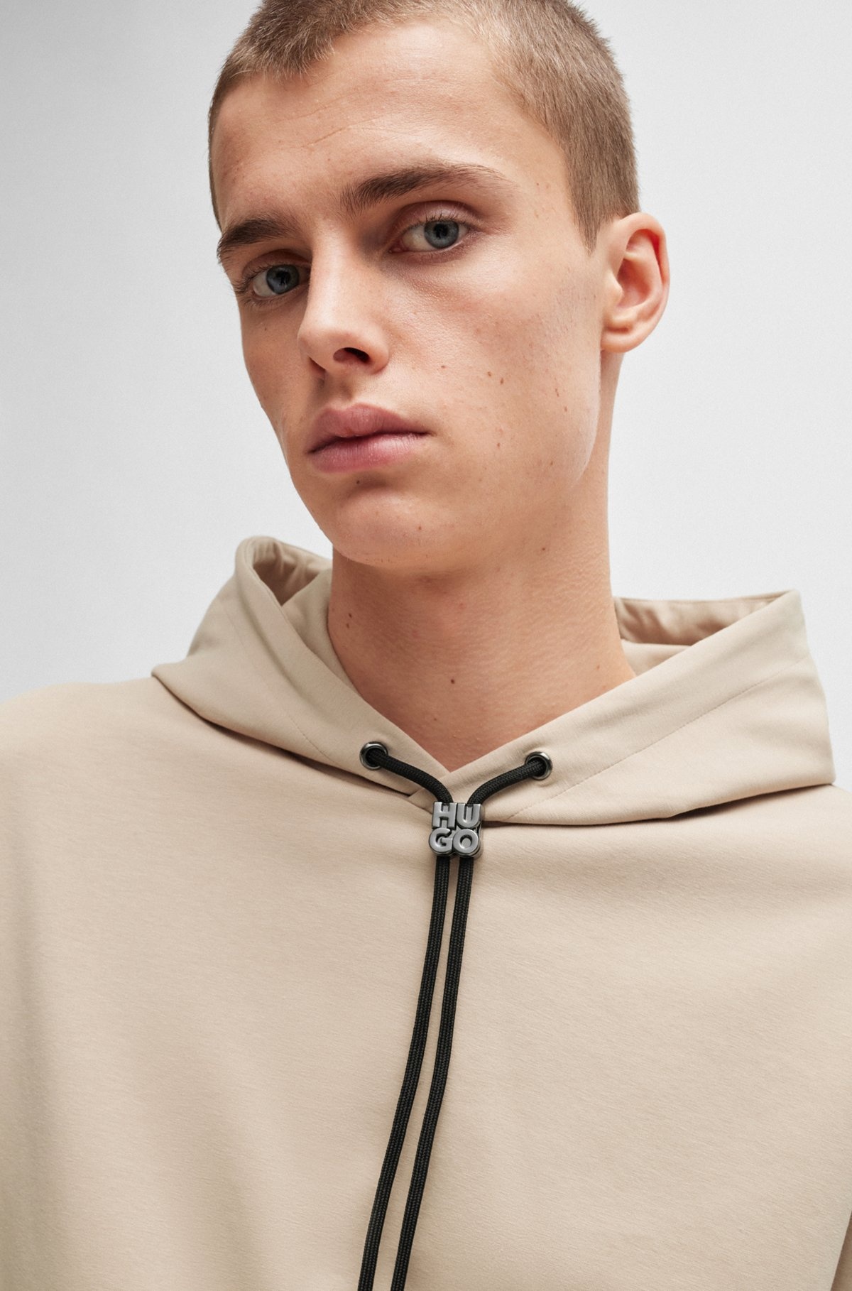 RELAXED-FIT HOODIE IN STRETCH COTTON WITH CONTRAST POCKET - 3