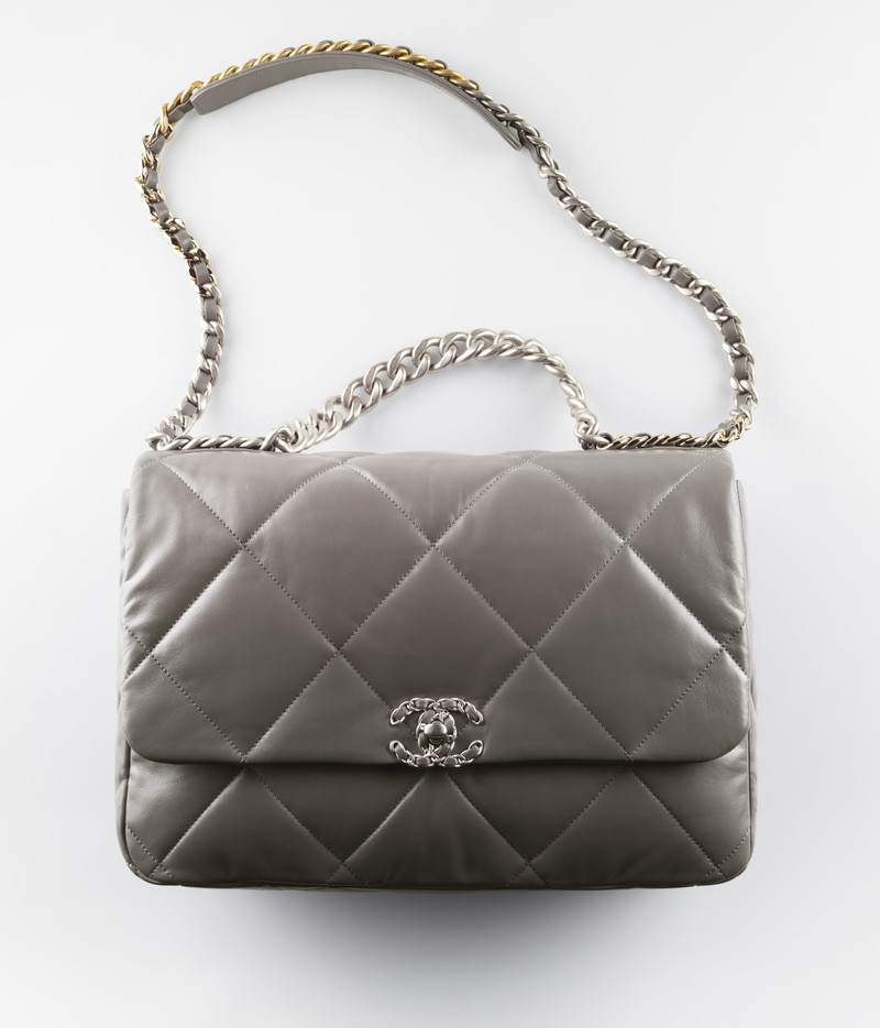CHANEL 19 Maxi Handbag 1