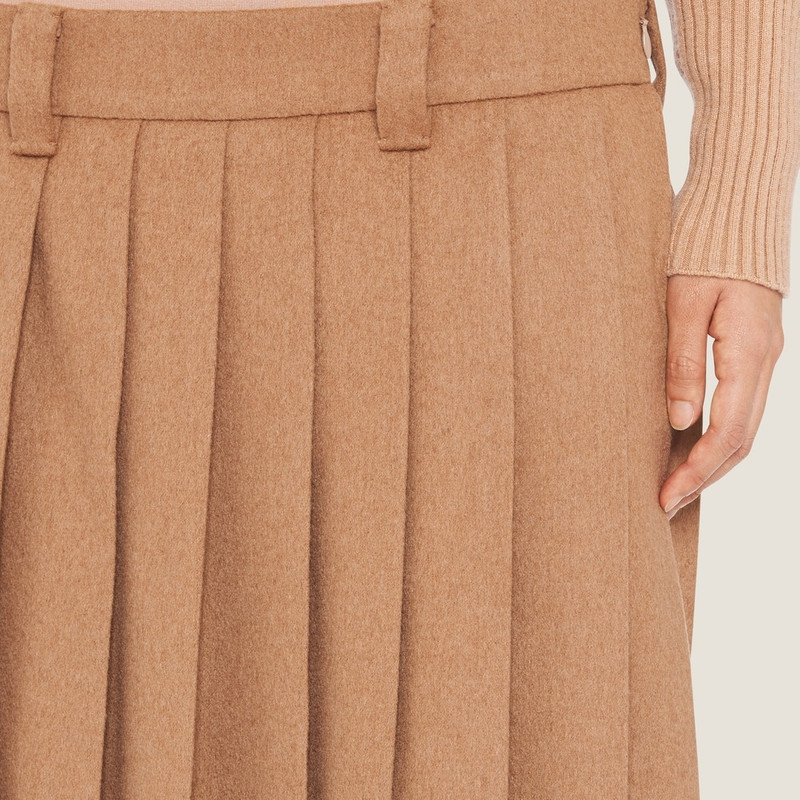Camel-hair skirt 3