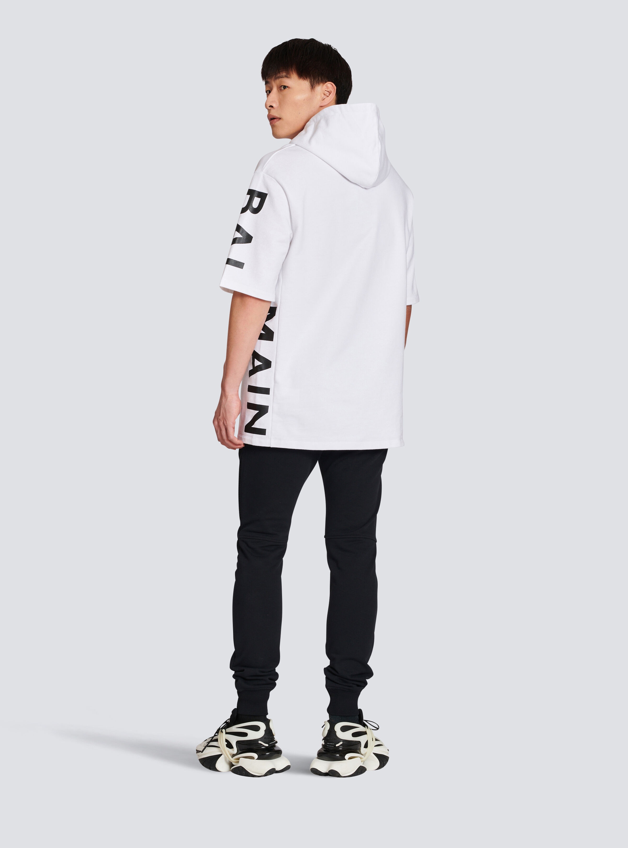 Oversized eco-designed cotton hooded sweatshirt with Balmain logo print - 4