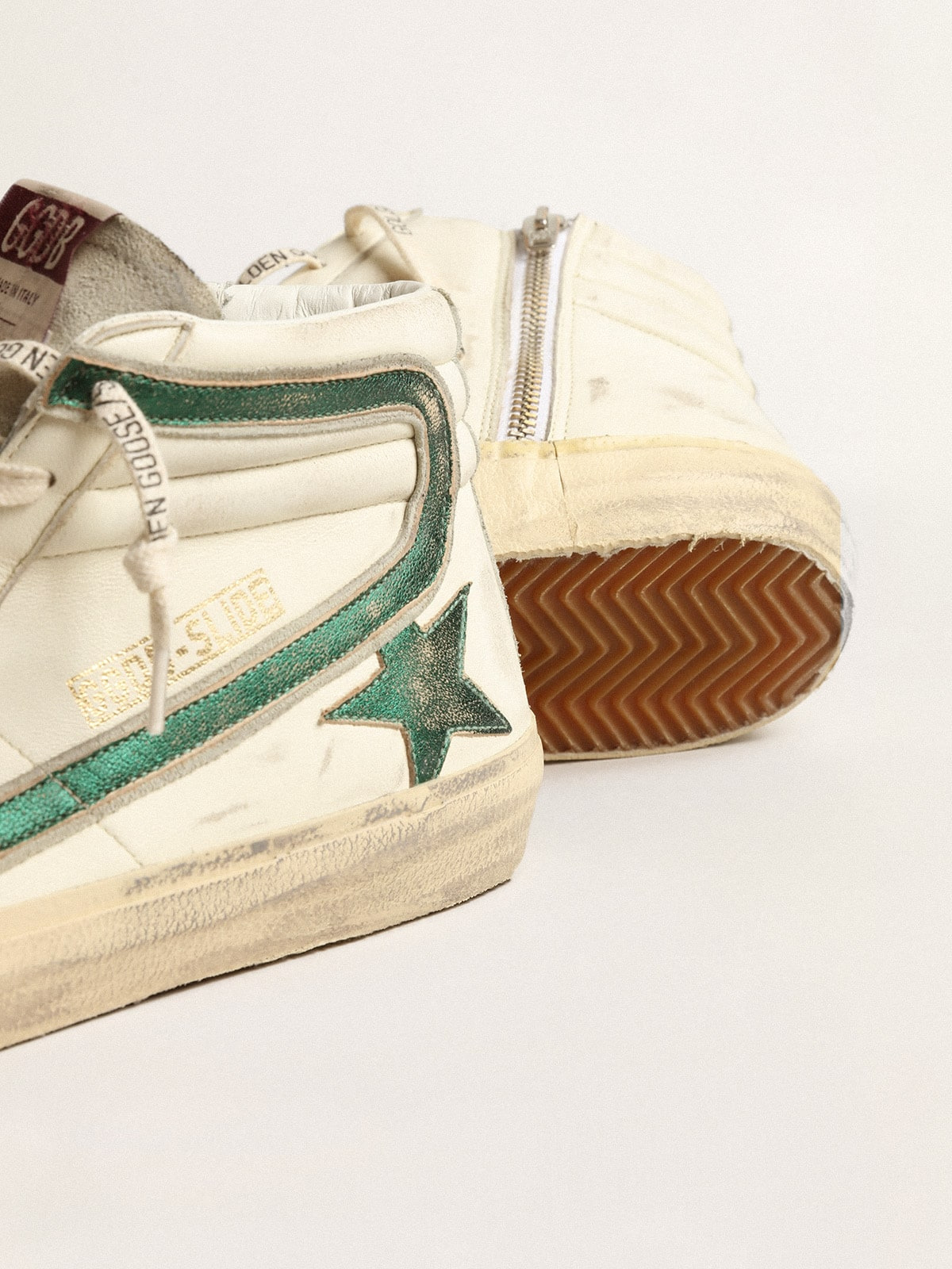Slide in beige nappa with green laminated leather star and flash - 3