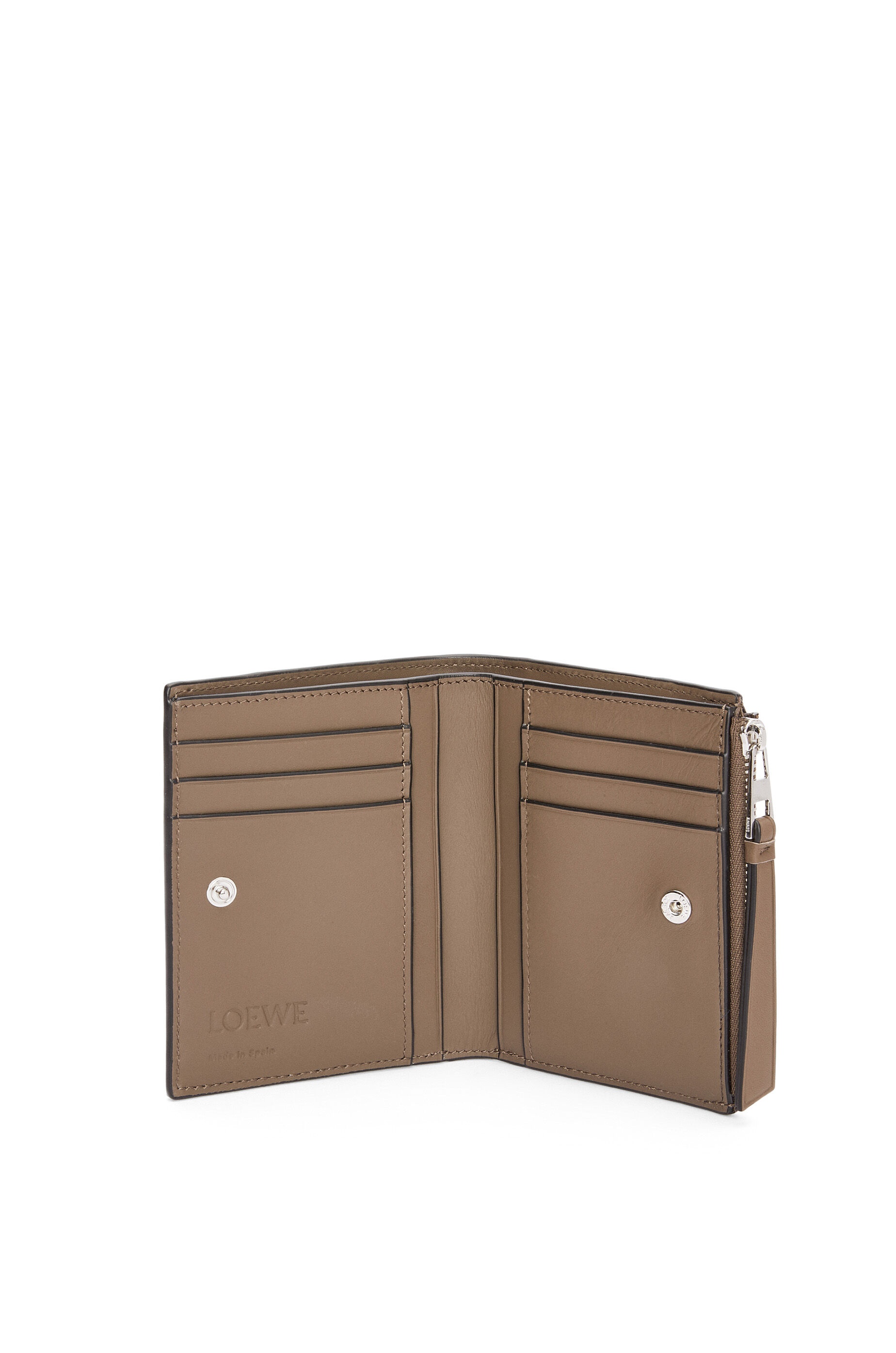 Puzzle slim compact wallet in classic calfskin - 2