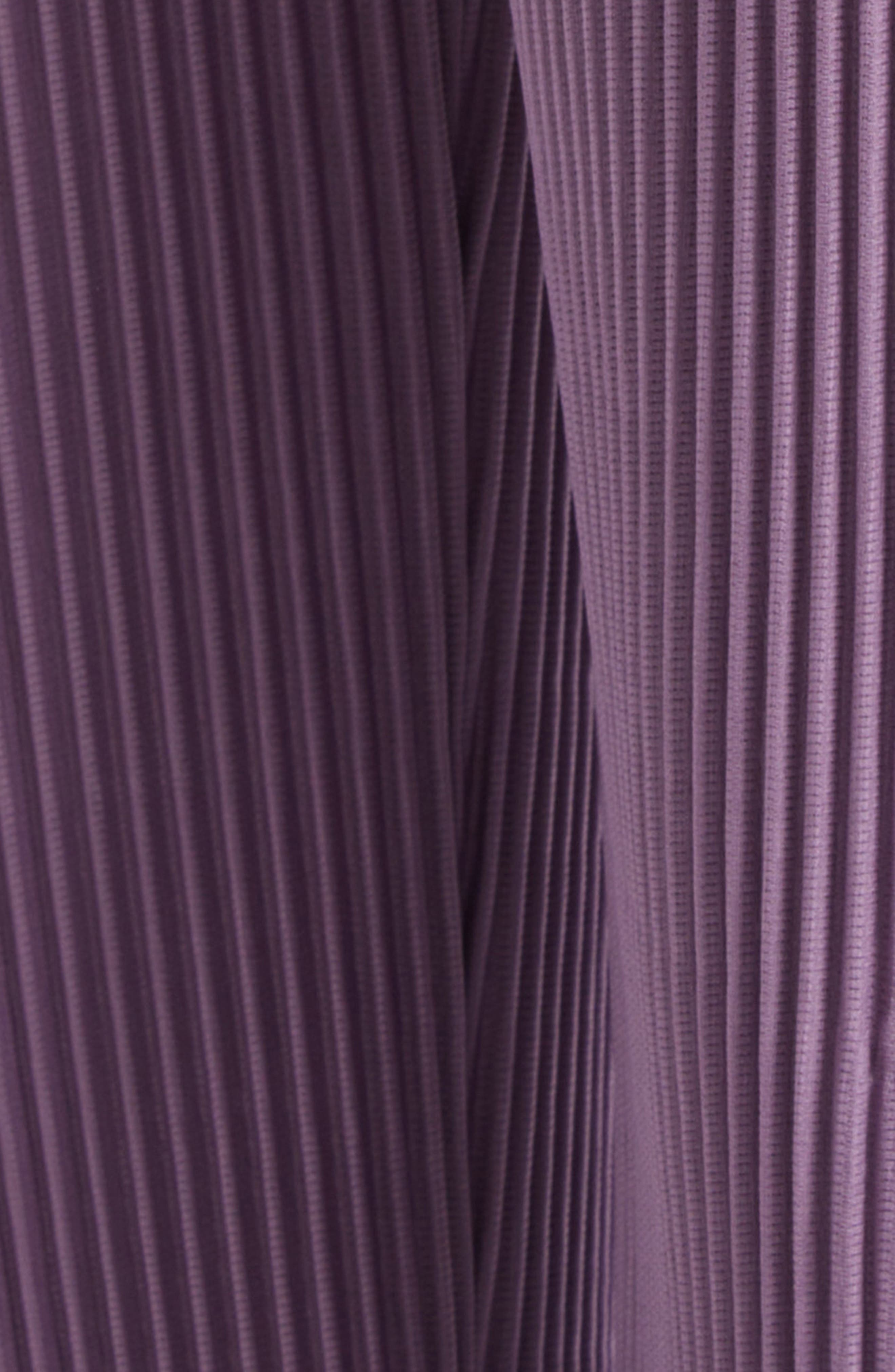 Homme Plissé Issey Miyake Monthly Colors Pleated Crop Straight Leg Pants in Viola Purple at Nordstro - 6