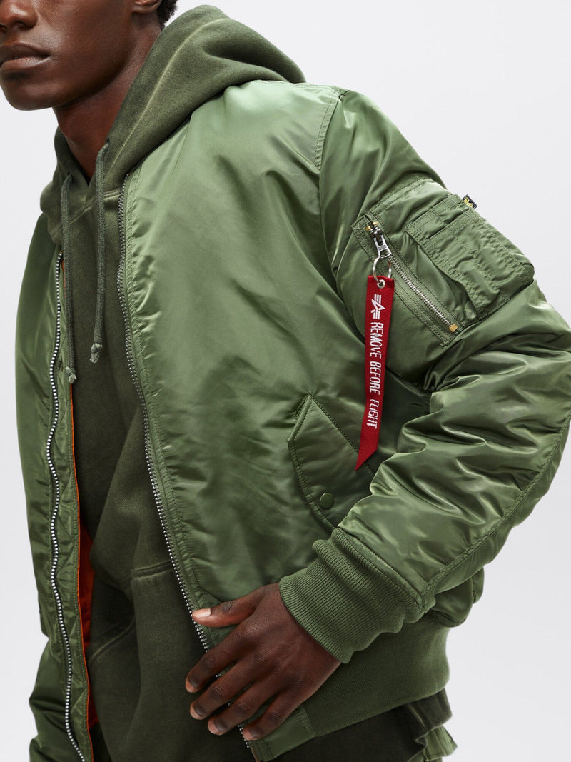 ALPHA INDUSTRIES MA-1 BOMBER JACKET SLIM FIT outlook