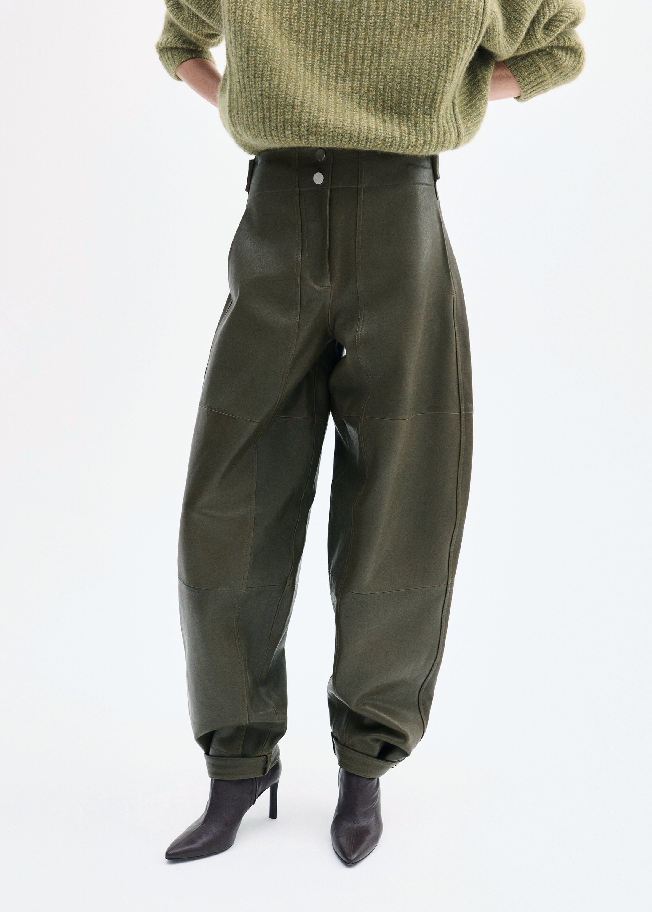 Curved Trouser in Leather - 3