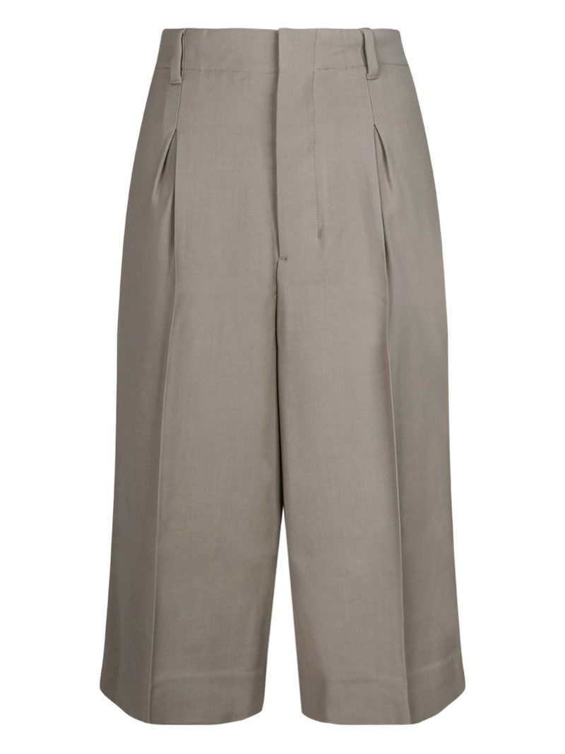 tailored knee shorts 1
