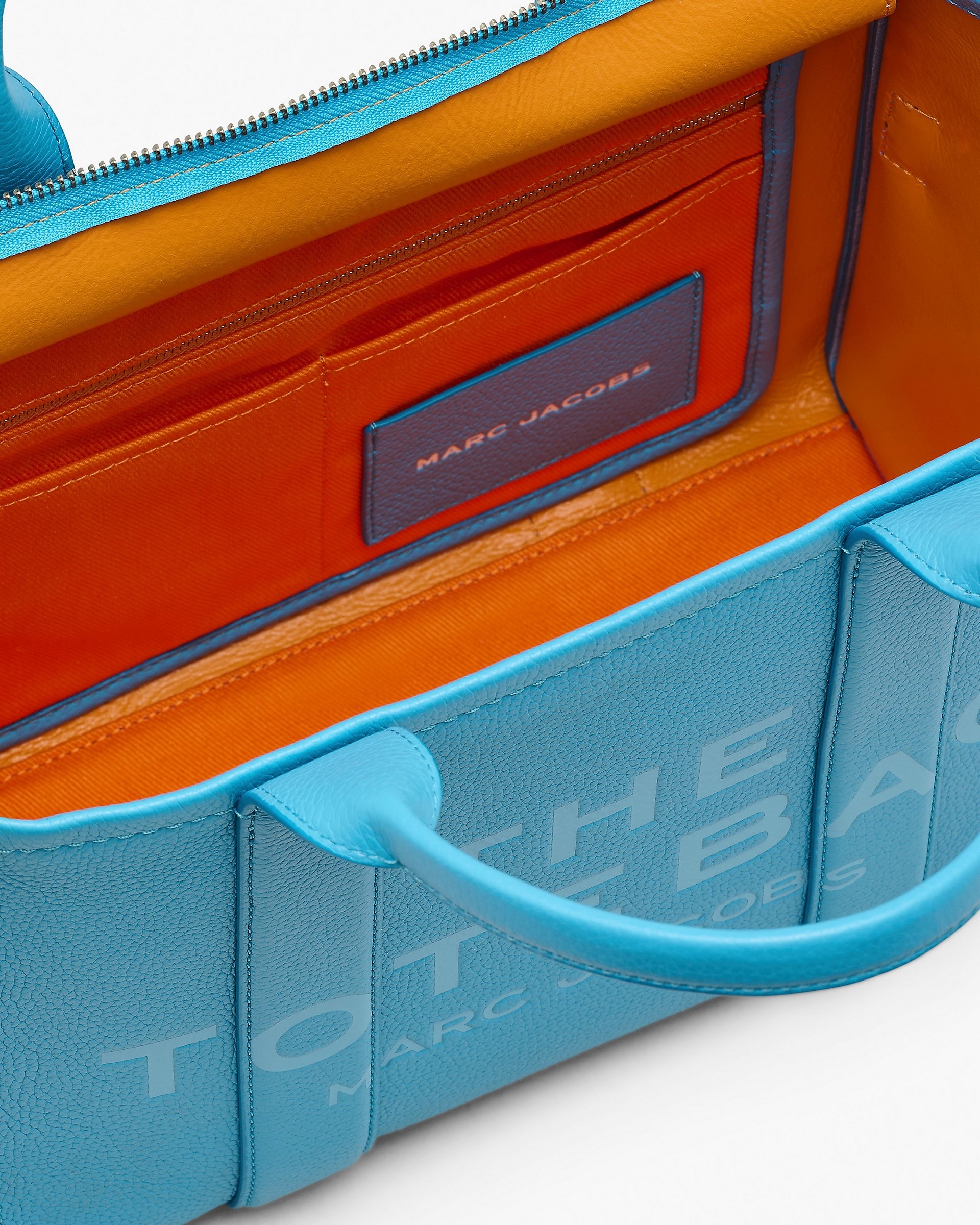 THE LEATHER MEDIUM TOTE BAG - 6