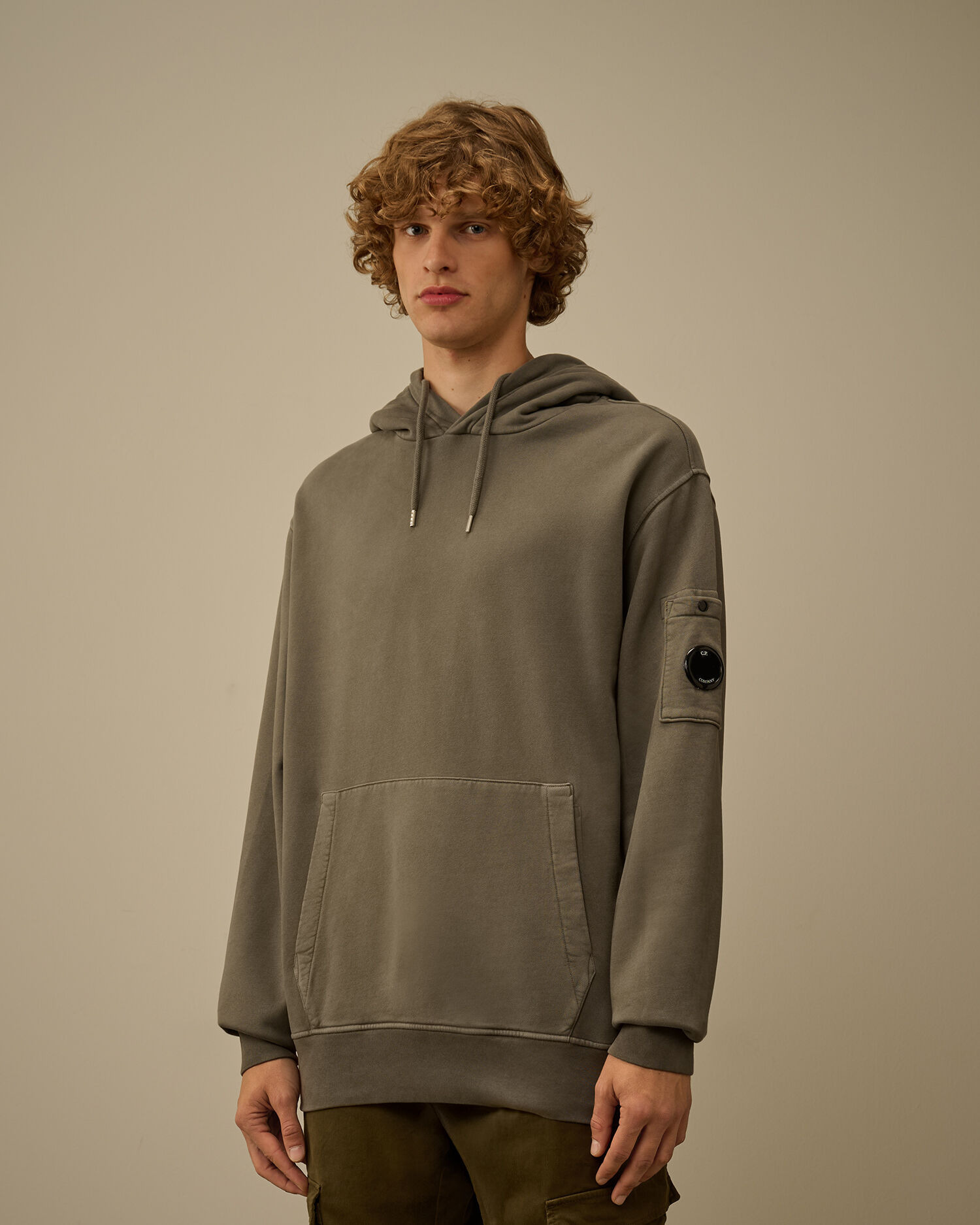 Brushed and Emerized Diagonal Fleece Hooded Lens Sweatshirt - 3