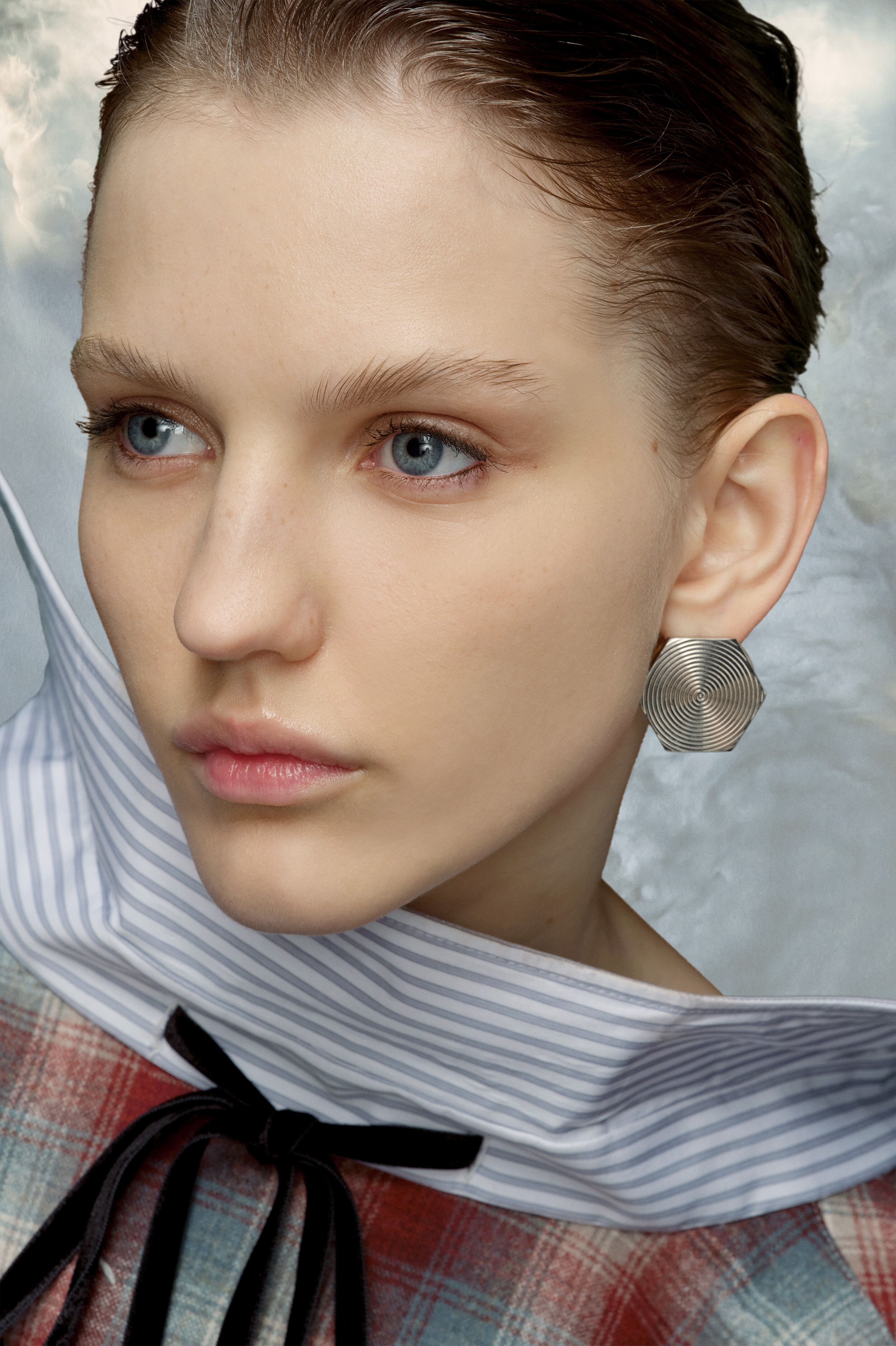 Bolt and nut hexagonal earring - 4