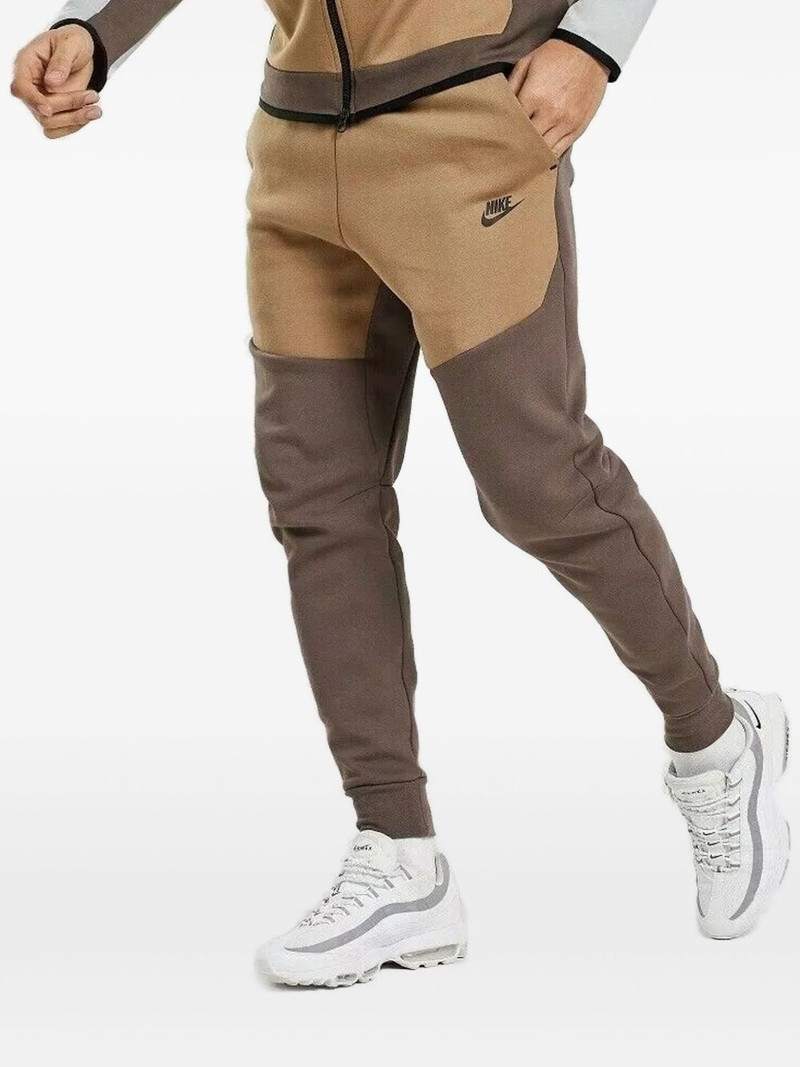 Nike Sportswear Tech Fleece Joggers outlook